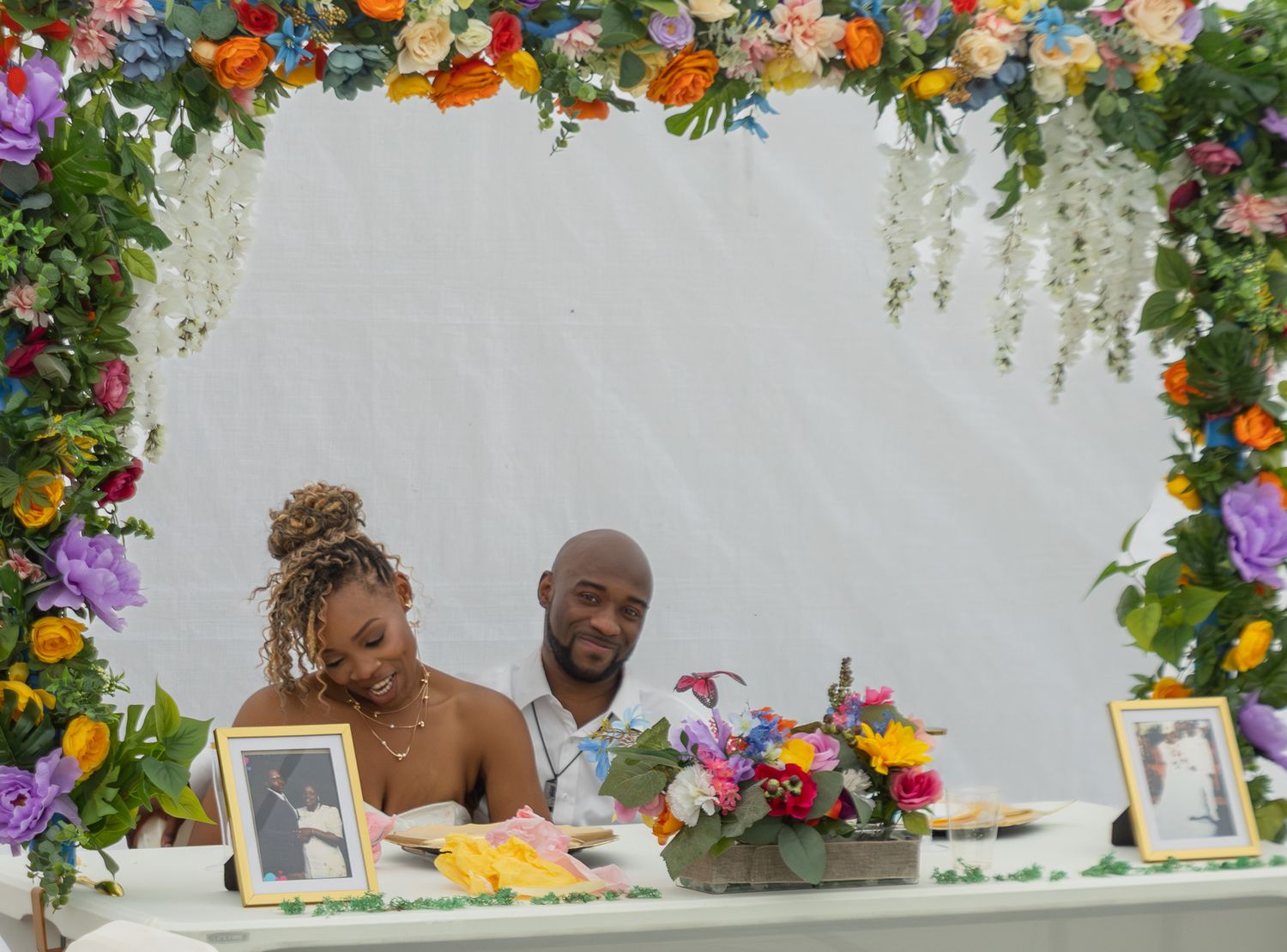 Candid wedding reception moment at Georgia backyard wedding, Kaylin Ross Photography