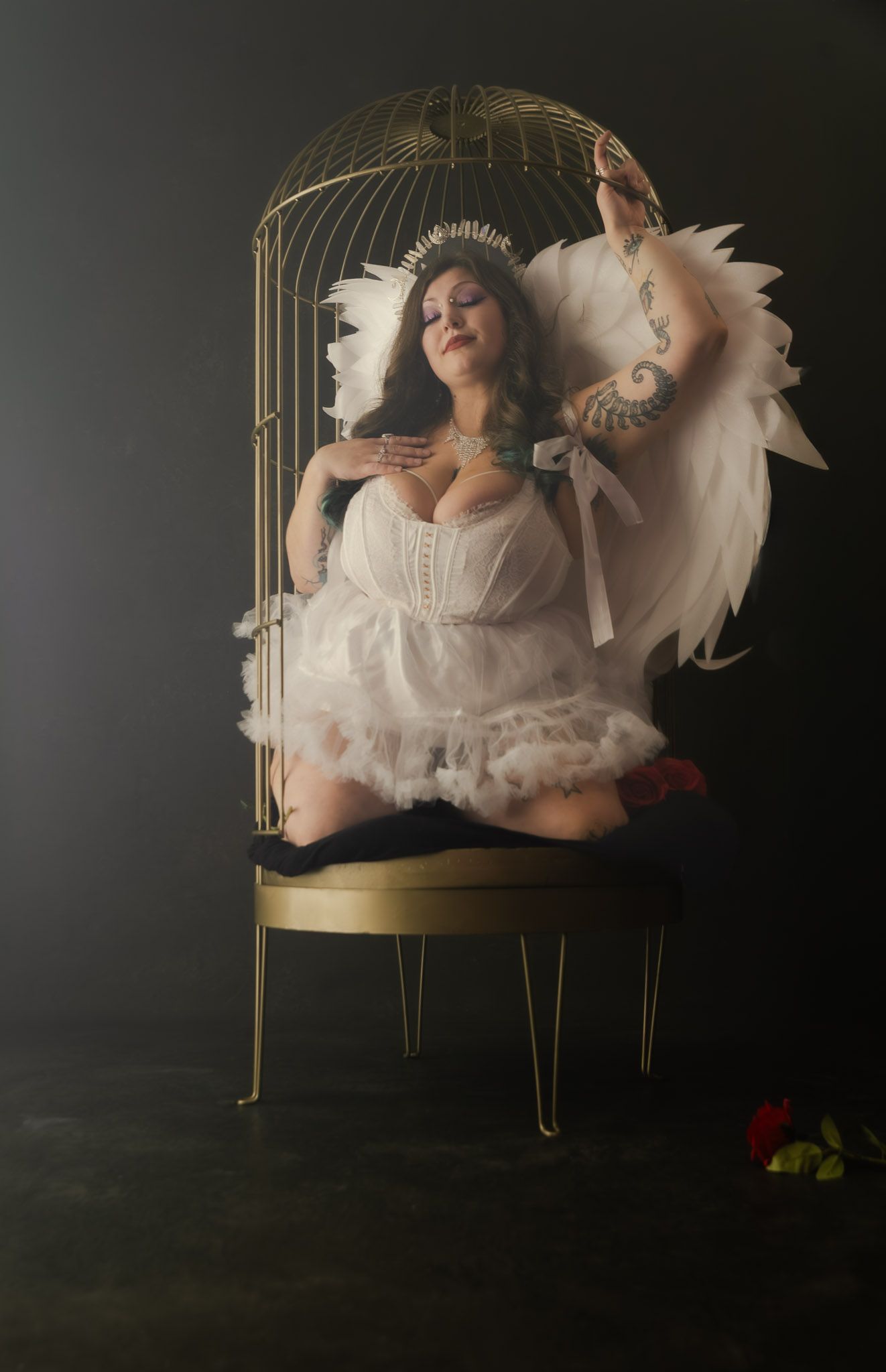 Spooky season creative photography session, styled editorial portraits by Kaylin Ross Photography