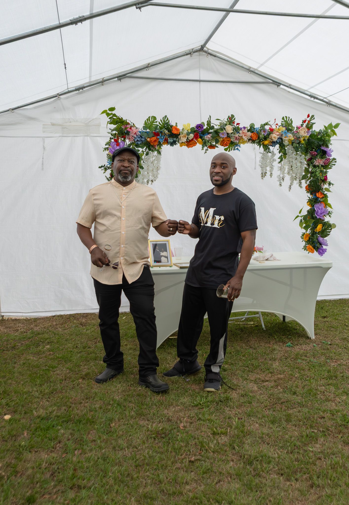 Candid wedding reception moment at Georgia backyard wedding, Kaylin Ross Photography