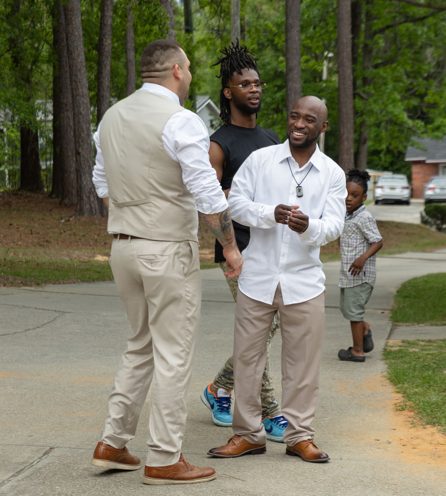 Candid wedding reception moment at Georgia backyard wedding, Kaylin Ross Photography
