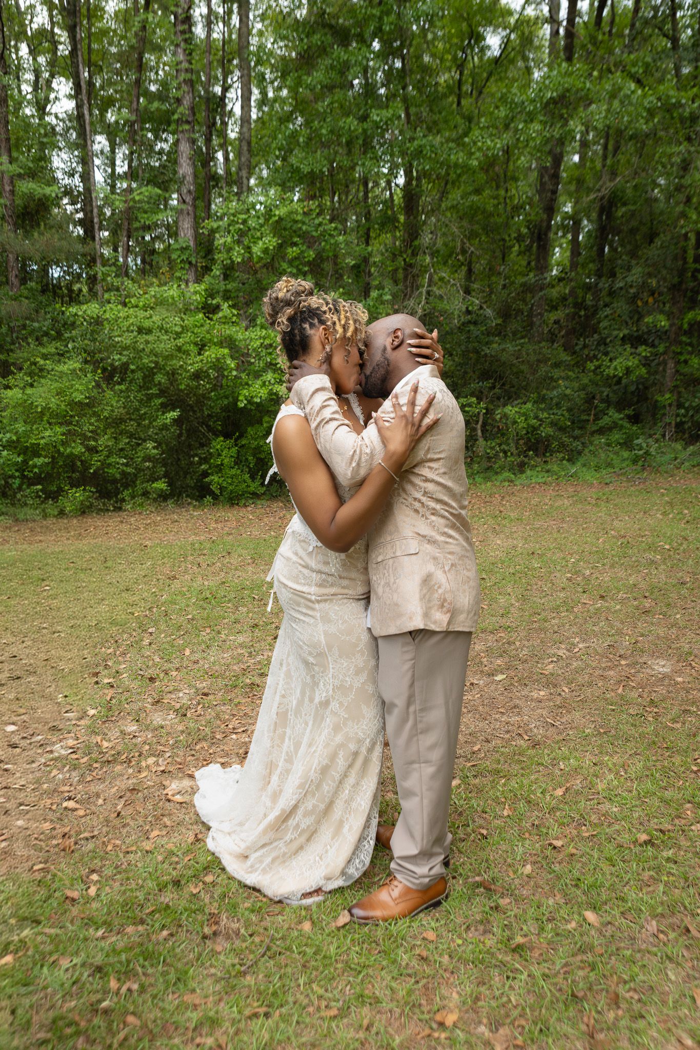Bride and groom portraits at intimate backyard wedding in Georgia, Kaylin Ross Photography