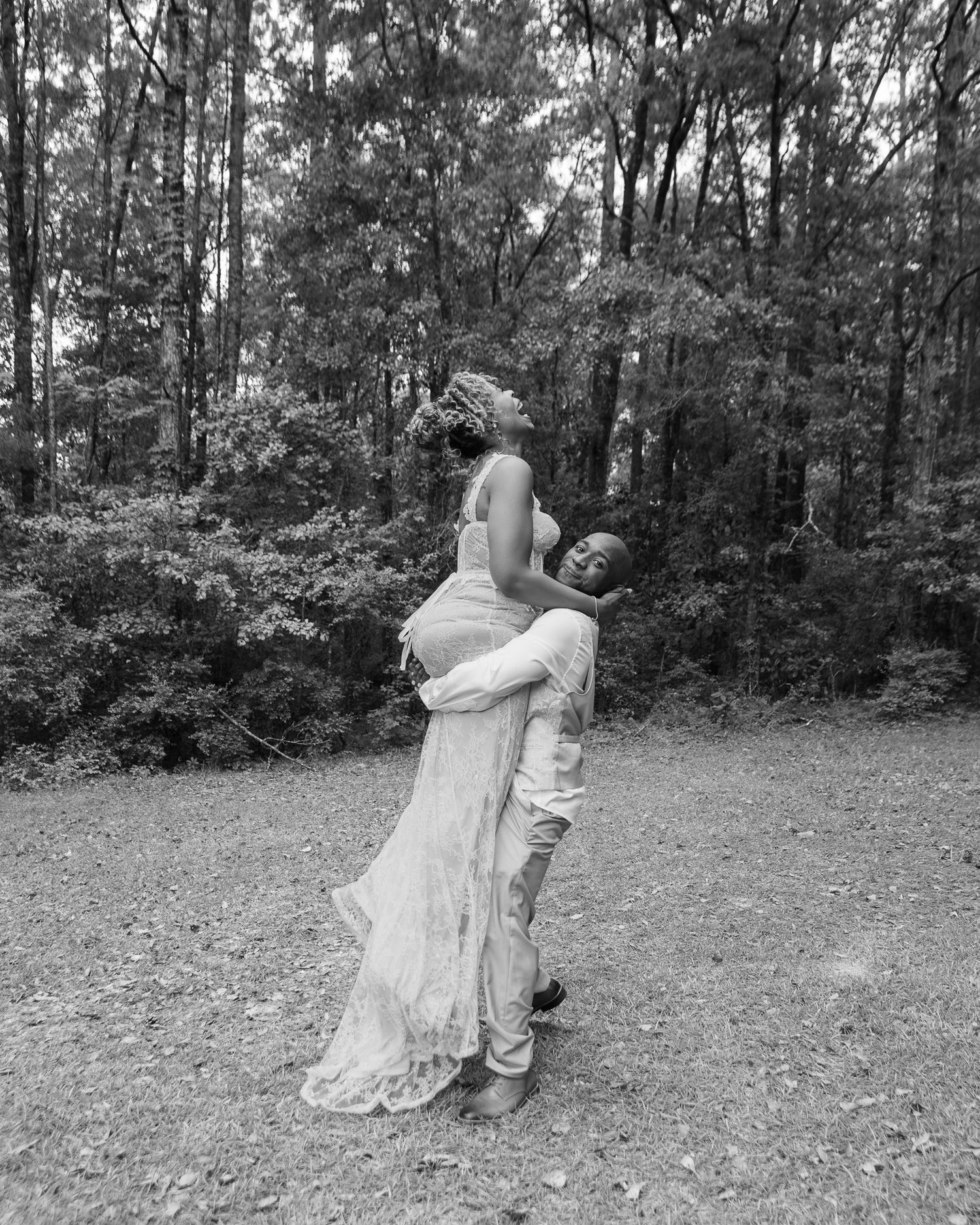 Bride and groom portraits at intimate backyard wedding in Georgia, Kaylin Ross Photography