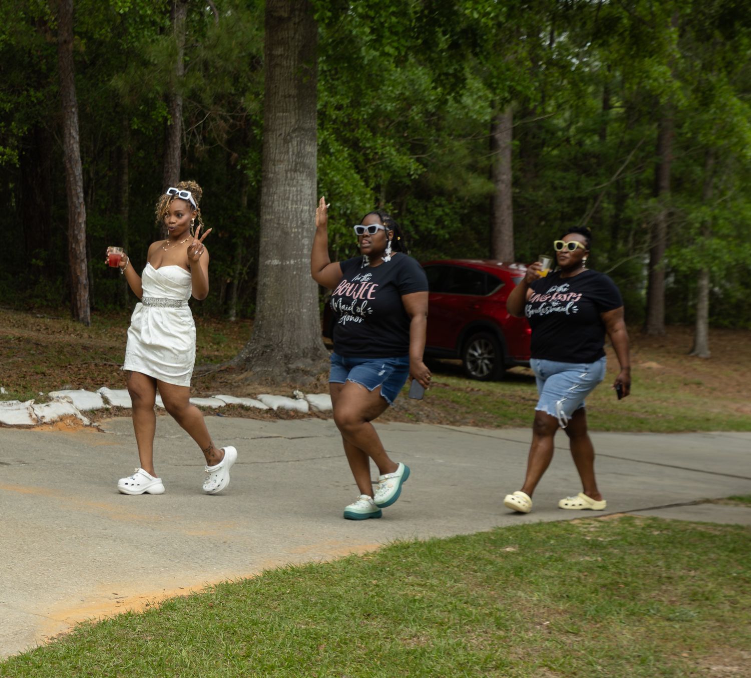 Candid wedding reception moment at Georgia backyard wedding, Kaylin Ross Photography