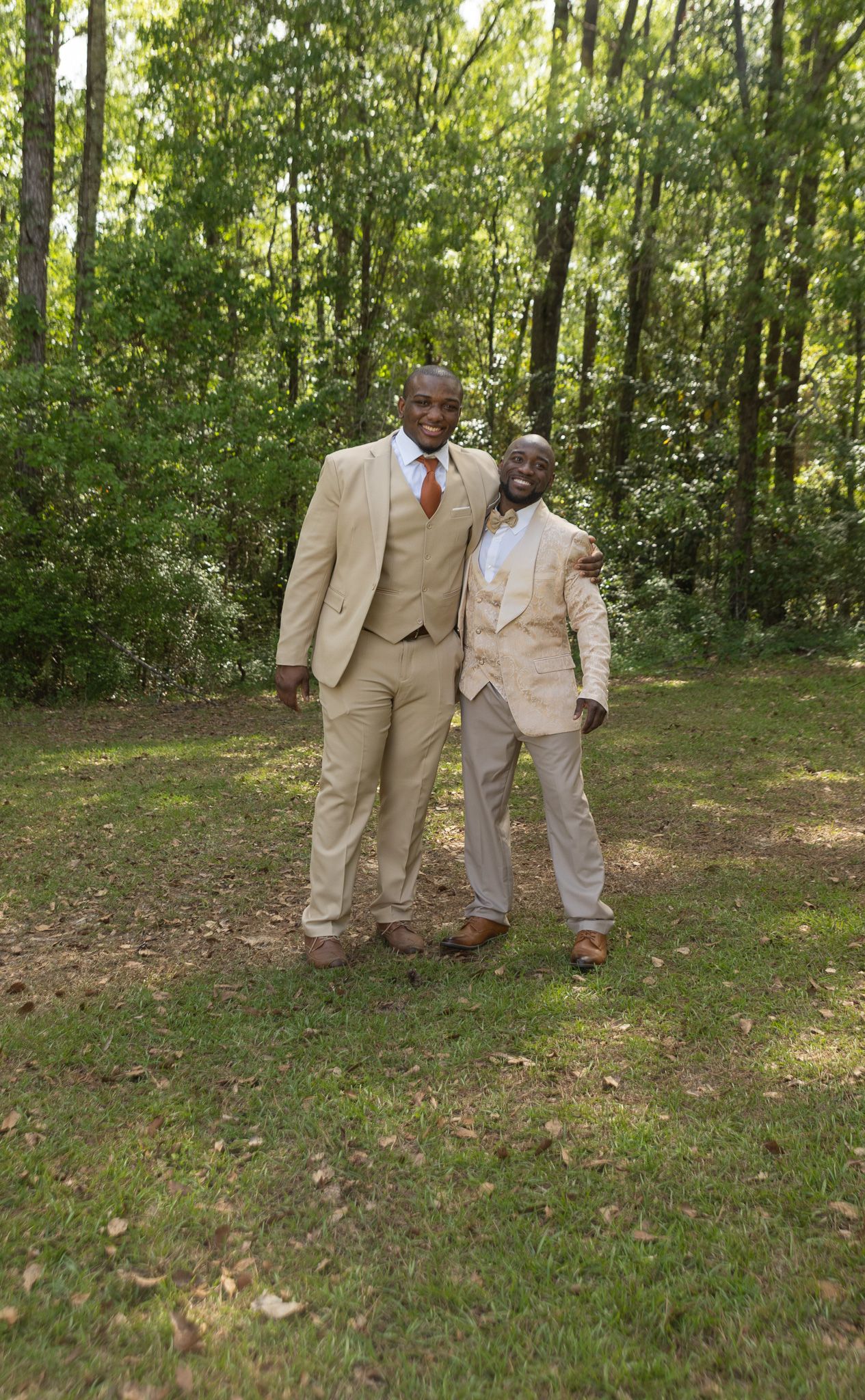 Candid wedding reception moment at Georgia backyard wedding, Kaylin Ross Photography