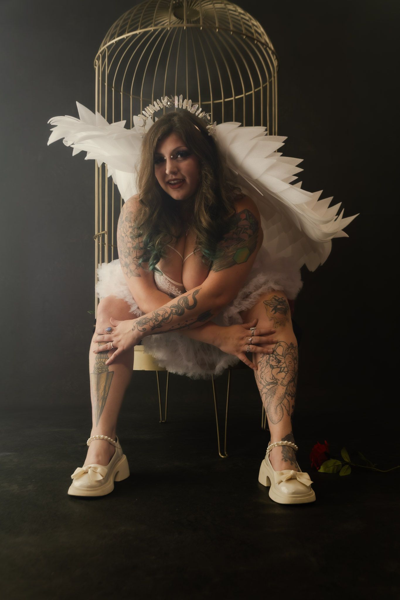 Spooky season creative photography session, styled editorial portraits by Kaylin Ross Photography