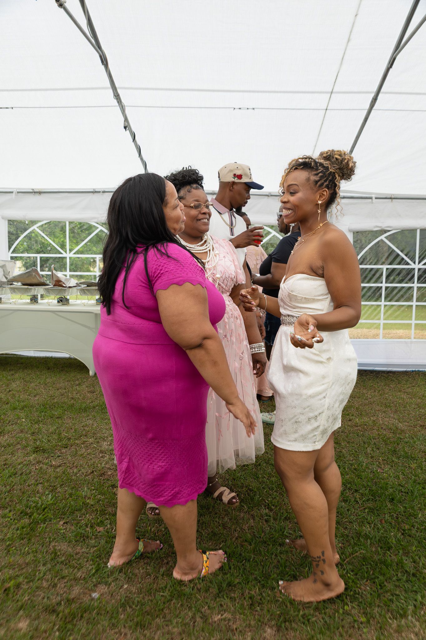 Candid wedding reception moment at Georgia backyard wedding, Kaylin Ross Photography