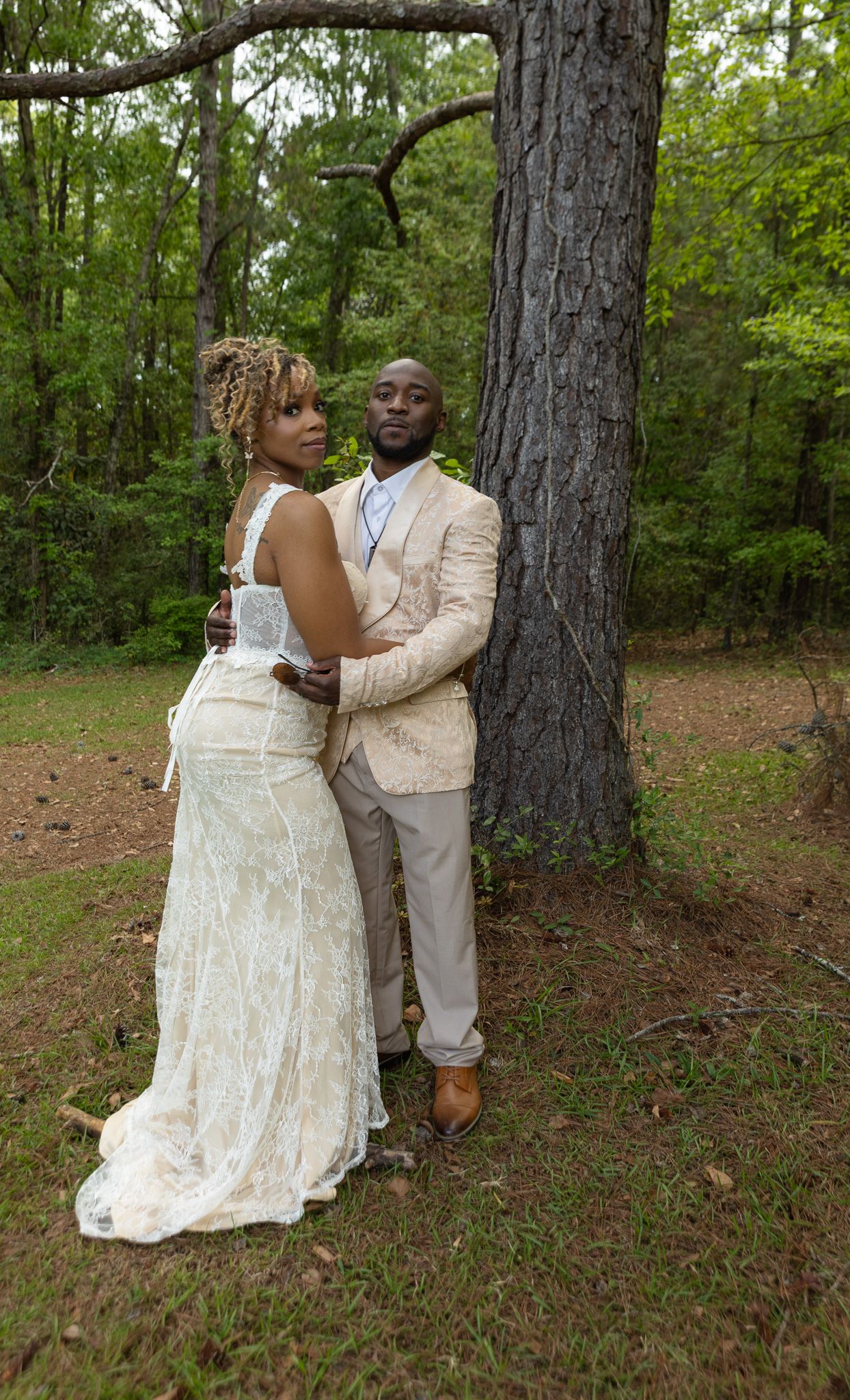 Bride and groom portraits at intimate backyard wedding in Georgia, Kaylin Ross Photography