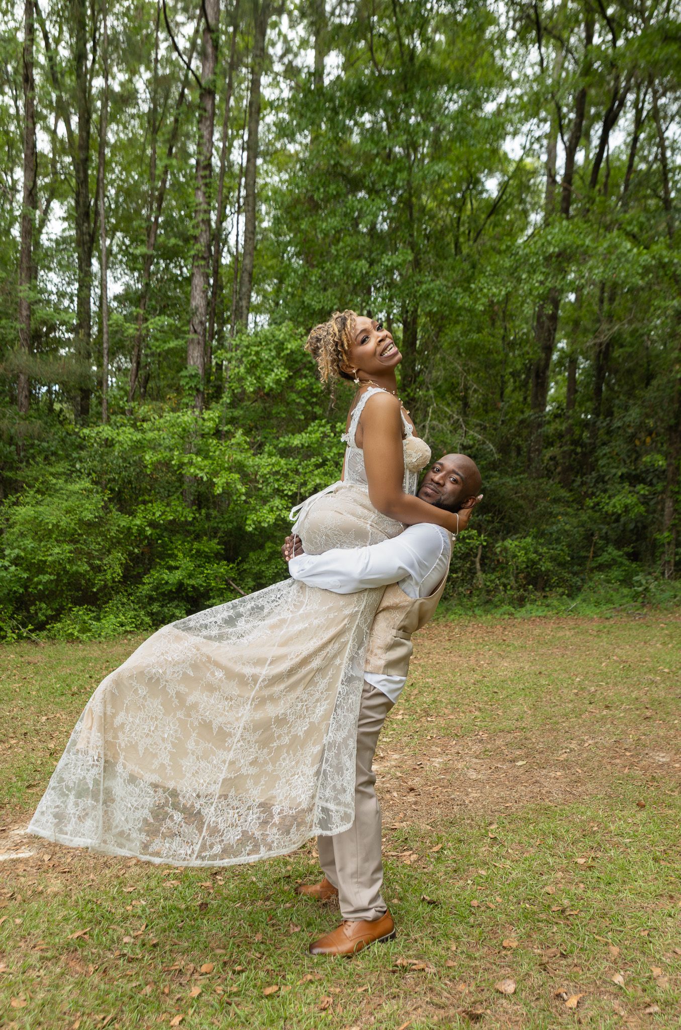 Bride and groom portraits at intimate backyard wedding in Georgia, Kaylin Ross Photography