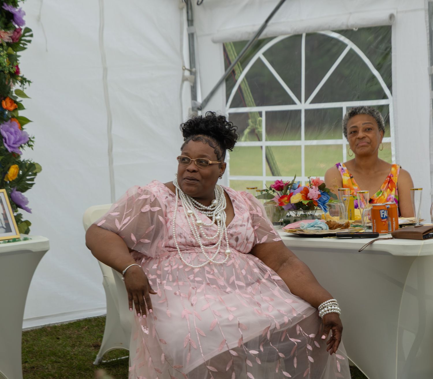 Candid wedding reception moment at Georgia backyard wedding, Kaylin Ross Photography