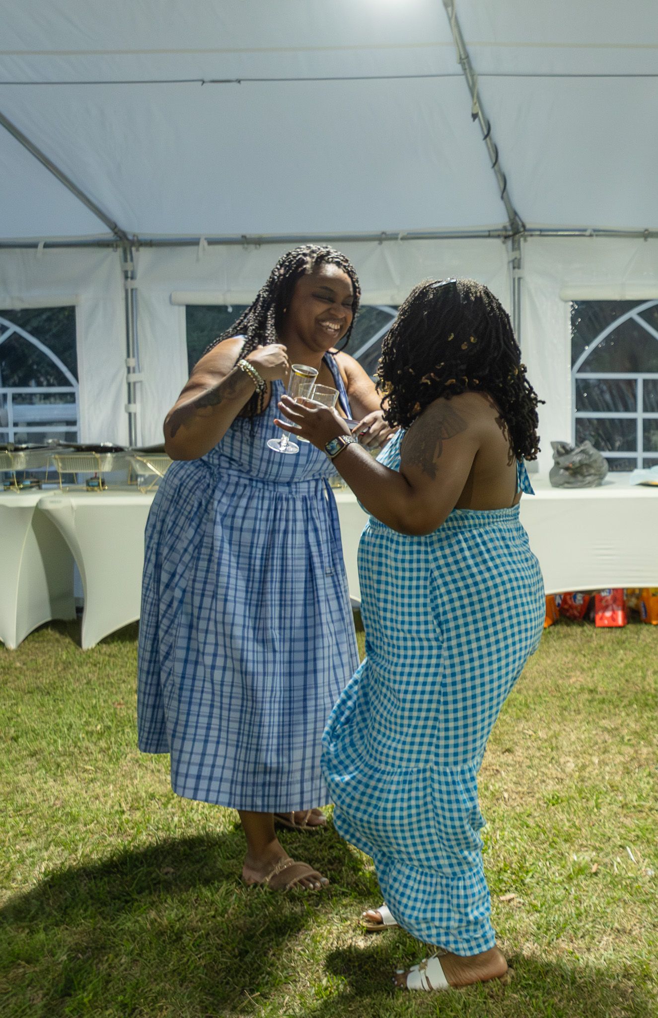 Candid wedding reception moment at Georgia backyard wedding, Kaylin Ross Photography
