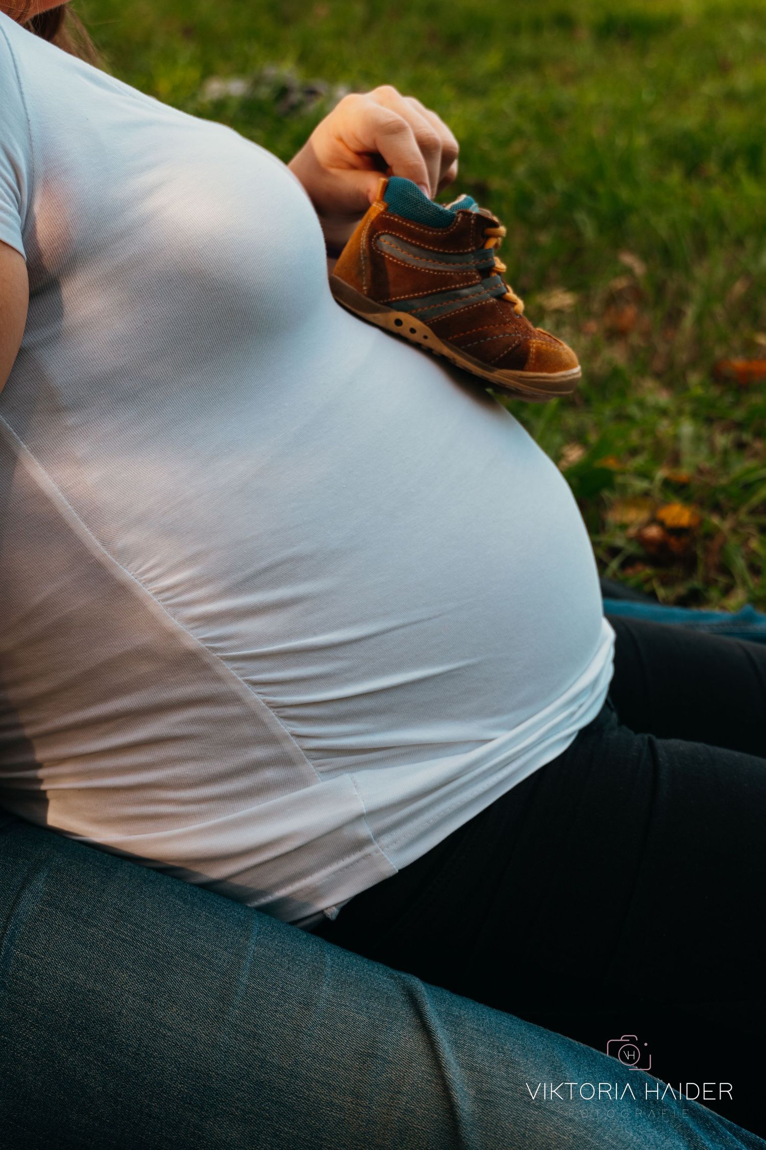 Fotografin in Pregarten im Mühlviertel für Hochzeit, Babybauch, Newborn & Familie – natürliche, emotionale Bilder.