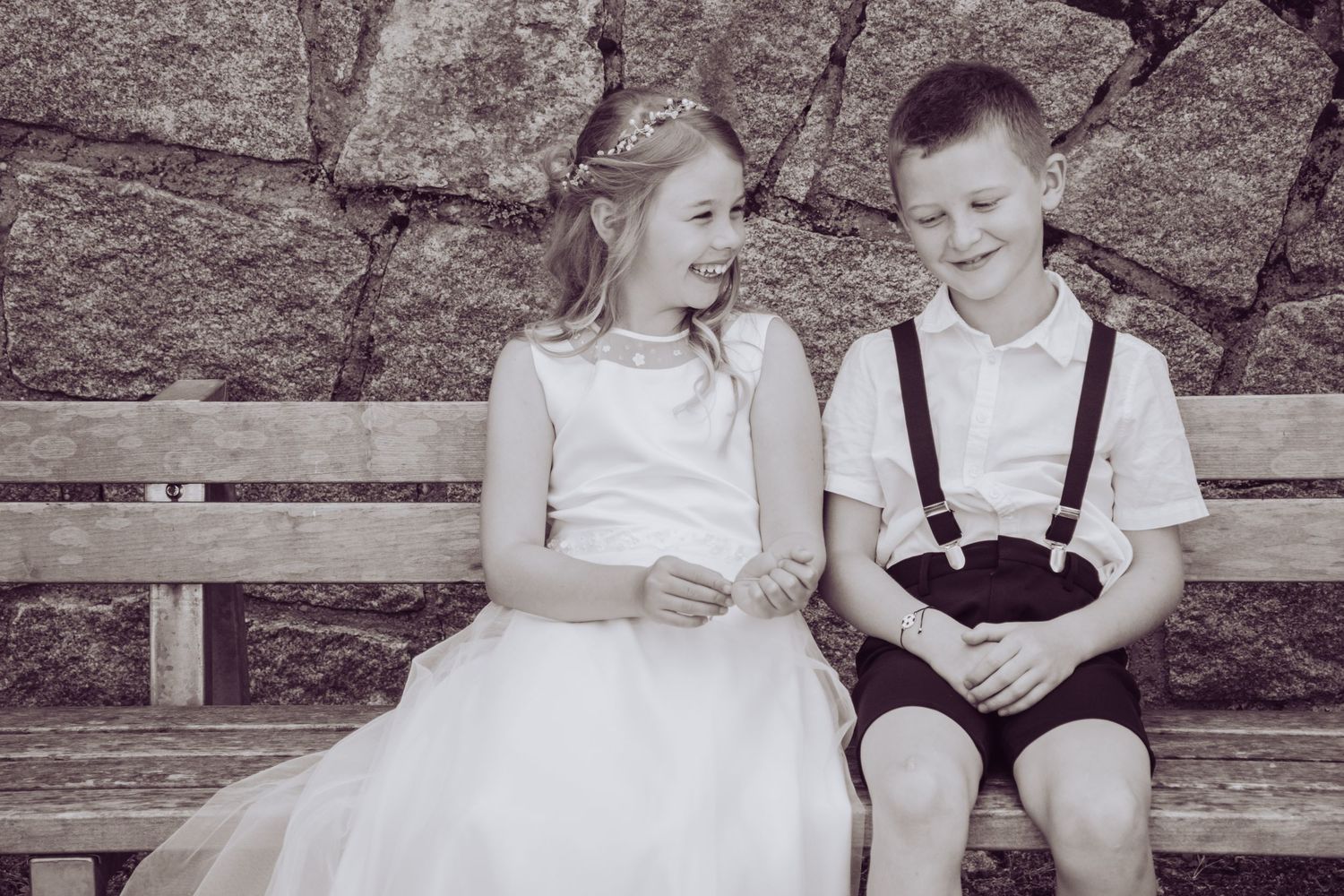 Fotografin in Pregarten im Mühlviertel für Hochzeit, Babybauch, Newborn & Familie – natürliche, emotionale Bilder.