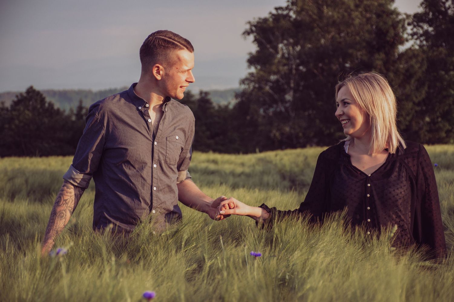 Fotografin in Pregarten im Mühlviertel für Hochzeit, Babybauch, Newborn & Familie – natürliche, emotionale Bilder.