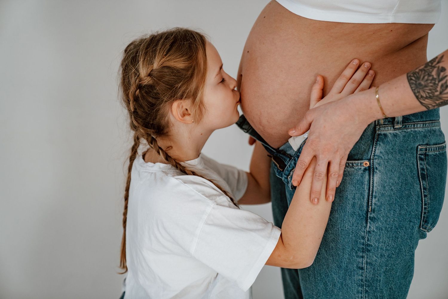Fotografin in Pregarten im Mühlviertel für Hochzeit, Babybauch, Newborn & Familie – natürliche, emotionale Bilder.