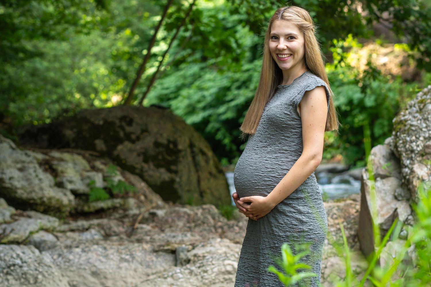 Fotografin in Pregarten im Mühlviertel für Hochzeit, Babybauch, Newborn & Familie – natürliche, emotionale Bilder.