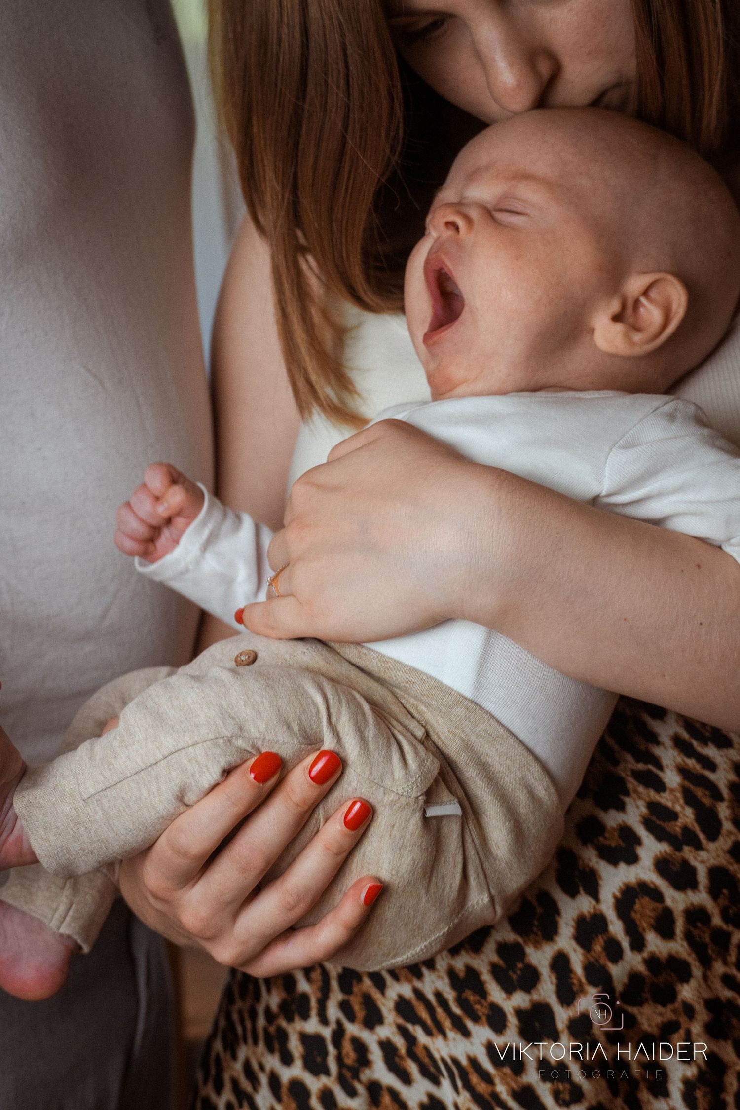 Fotografin in Pregarten im Mühlviertel für Hochzeit, Babybauch, Newborn & Familie – natürliche, emotionale Bilder.
