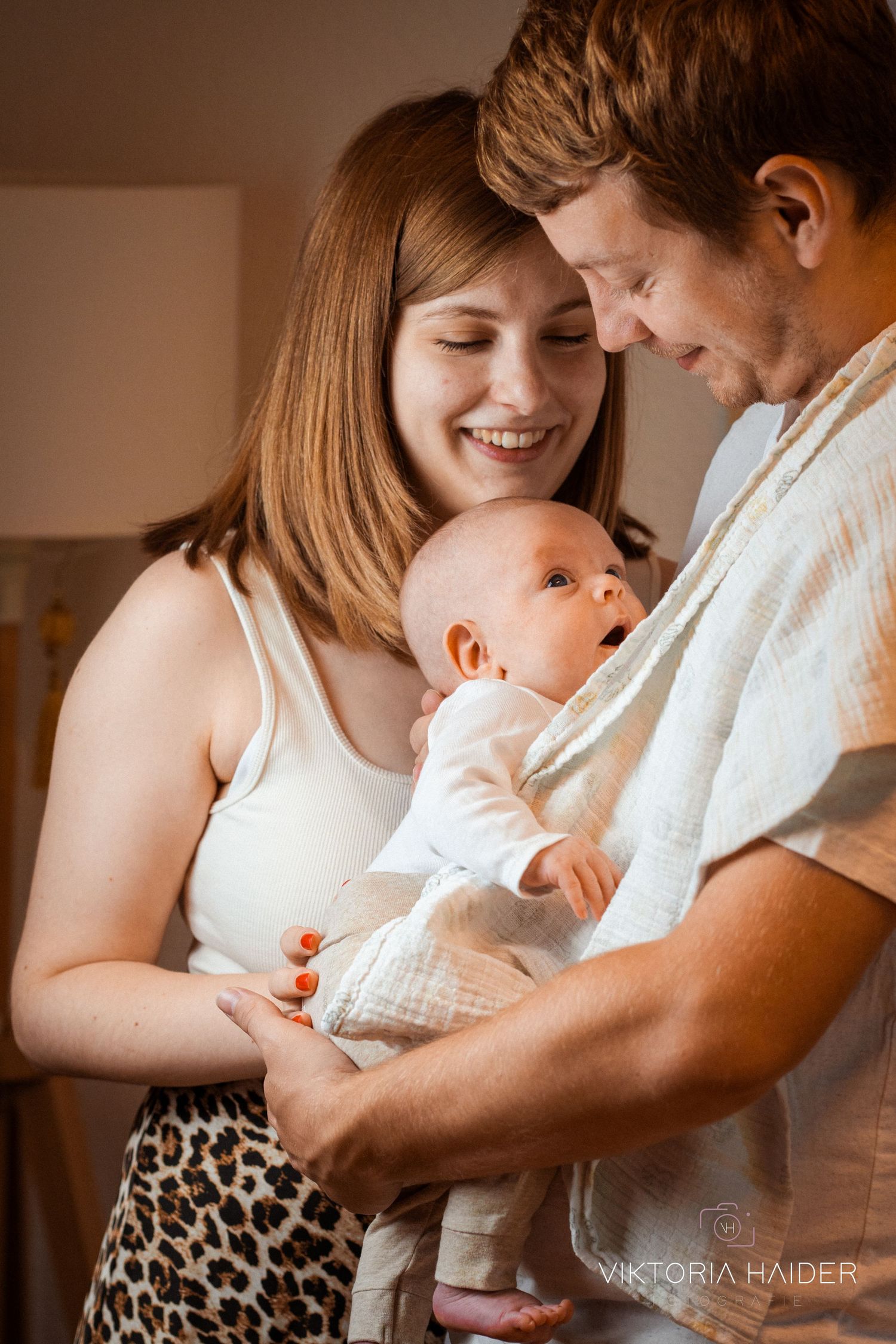 Fotografin in Pregarten im Mühlviertel für Hochzeit, Babybauch, Newborn & Familie – natürliche, emotionale Bilder.