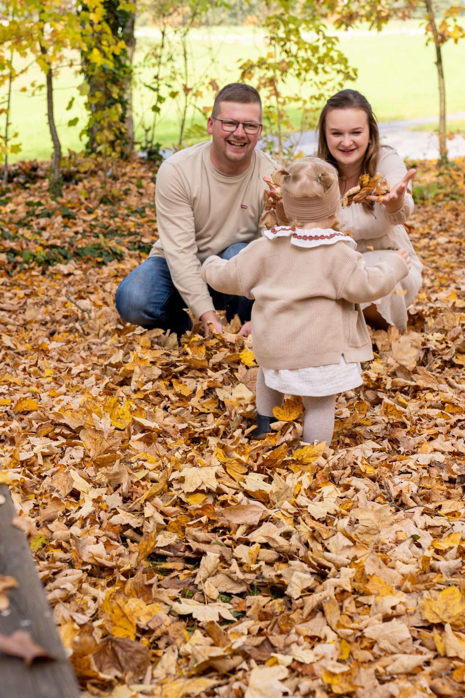 Fotografin in Pregarten im Mühlviertel für Hochzeit, Babybauch, Newborn & Familie – natürliche, emotionale Bilder.