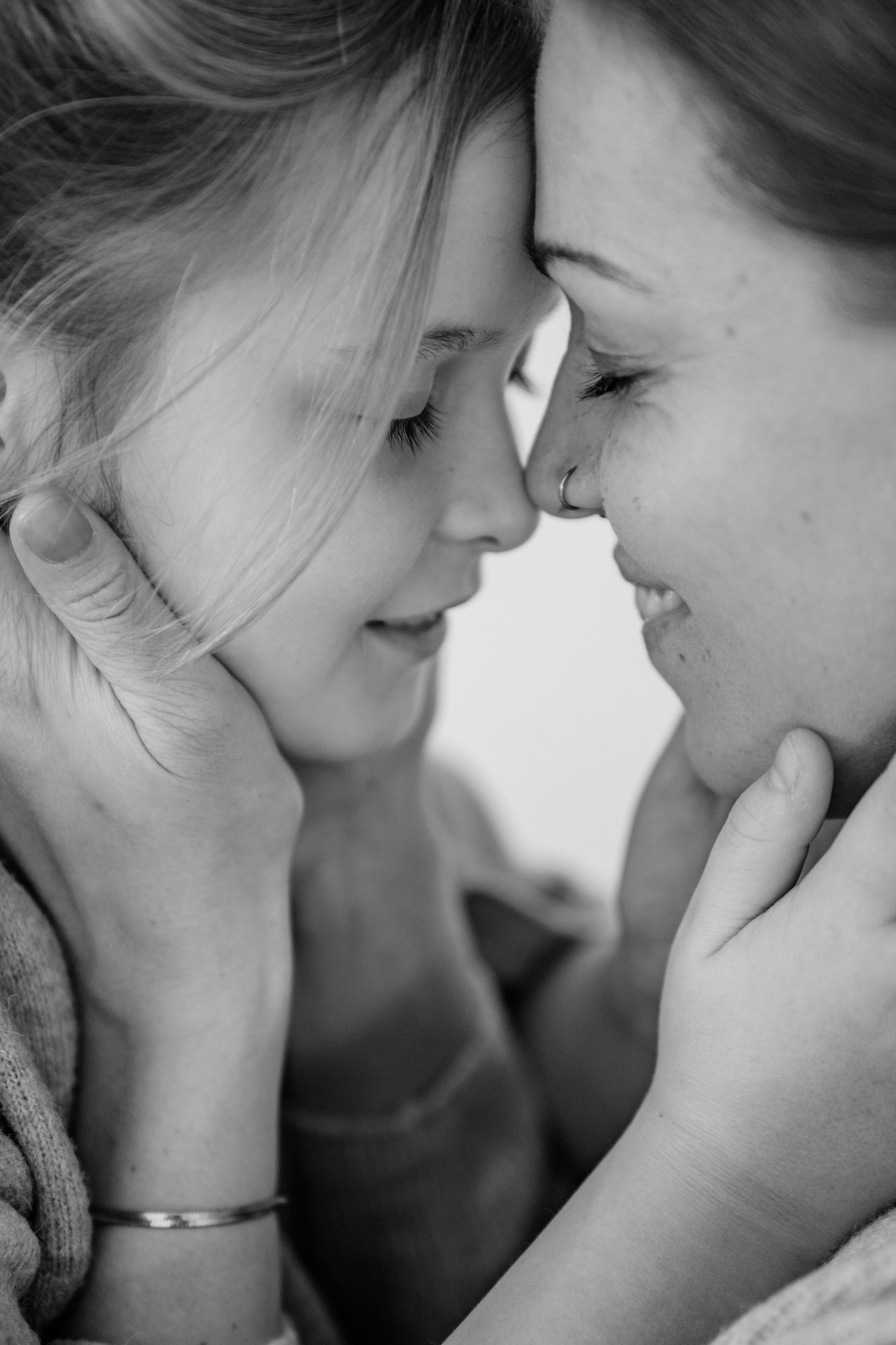 Fotografin in Pregarten im Mühlviertel für Hochzeit, Babybauch, Newborn & Familie – natürliche, emotionale Bilder.