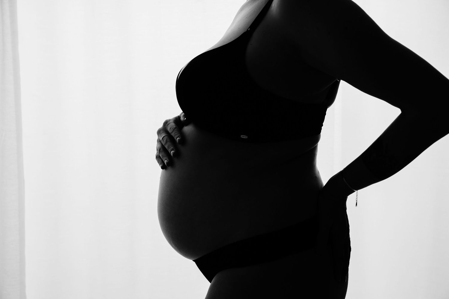 Fotografin in Pregarten im Mühlviertel für Hochzeit, Babybauch, Newborn & Familie – natürliche, emotionale Bilder.