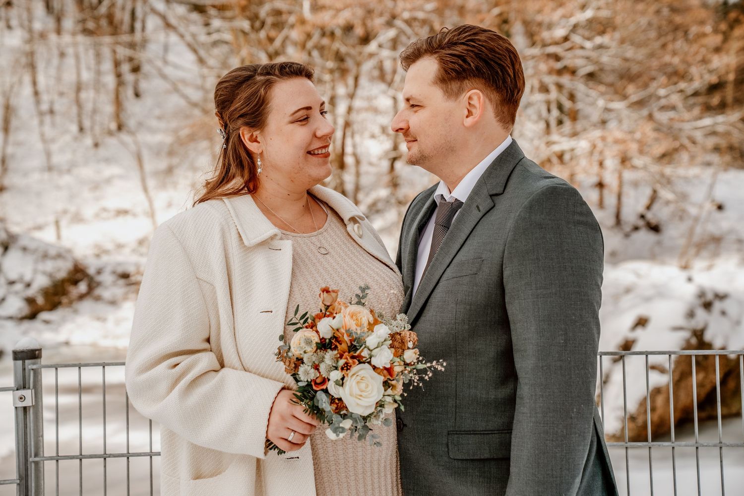 Fotografin in Pregarten im Mühlviertel für Hochzeit, Babybauch, Newborn & Familie – natürliche, emotionale Bilder.