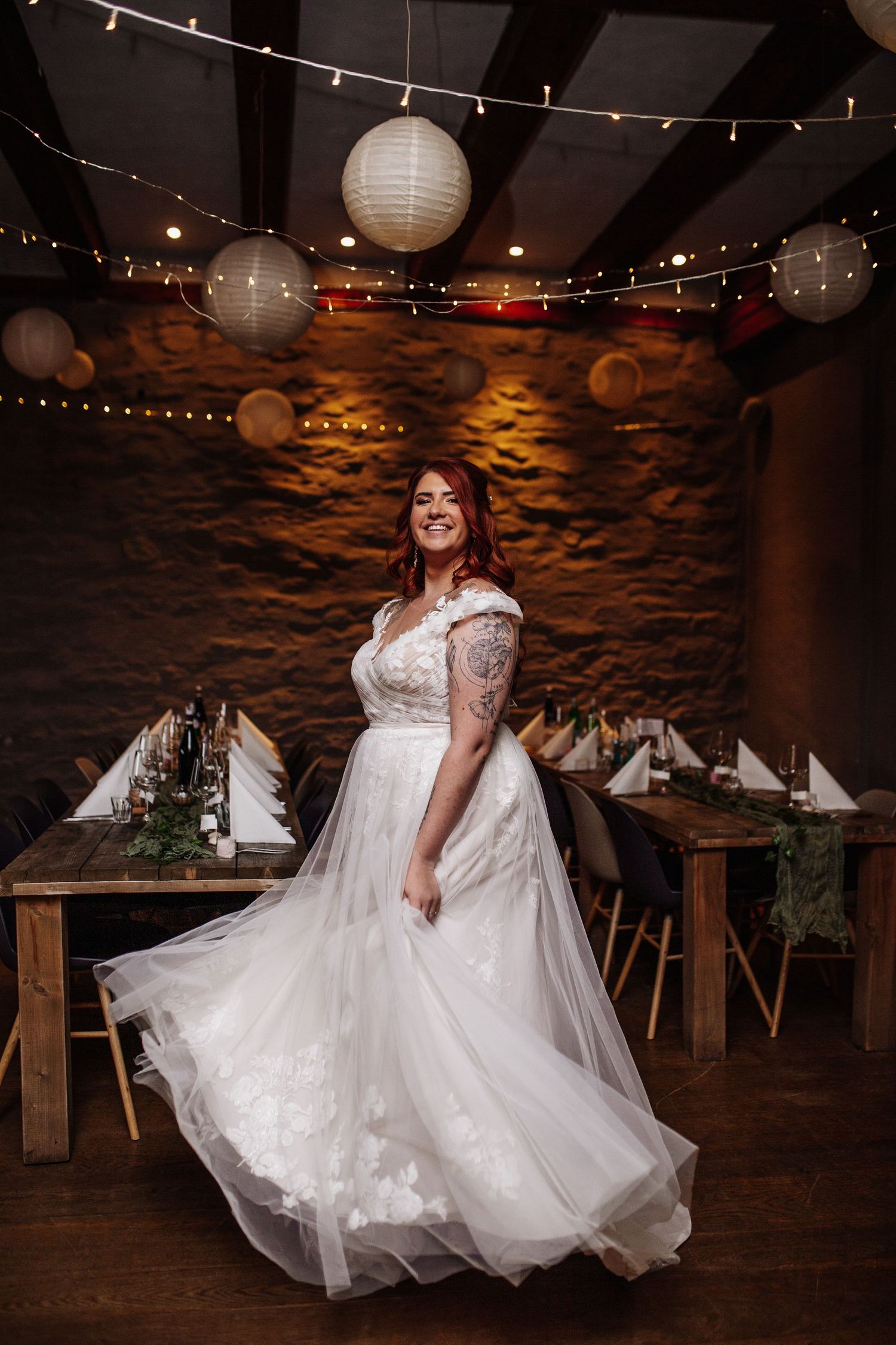 Braut mit schwingendem Kleid