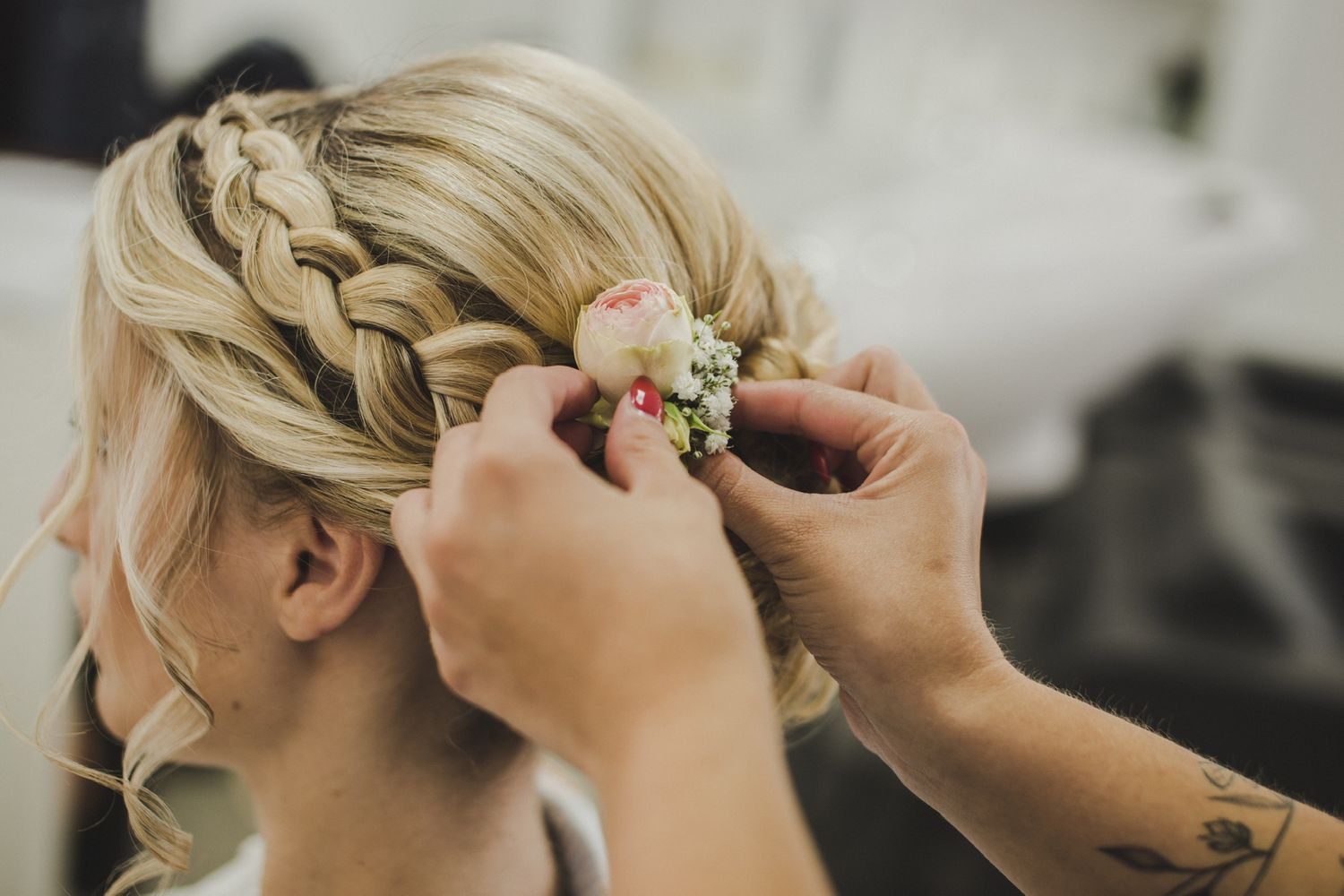 Braut beim Getting Ready