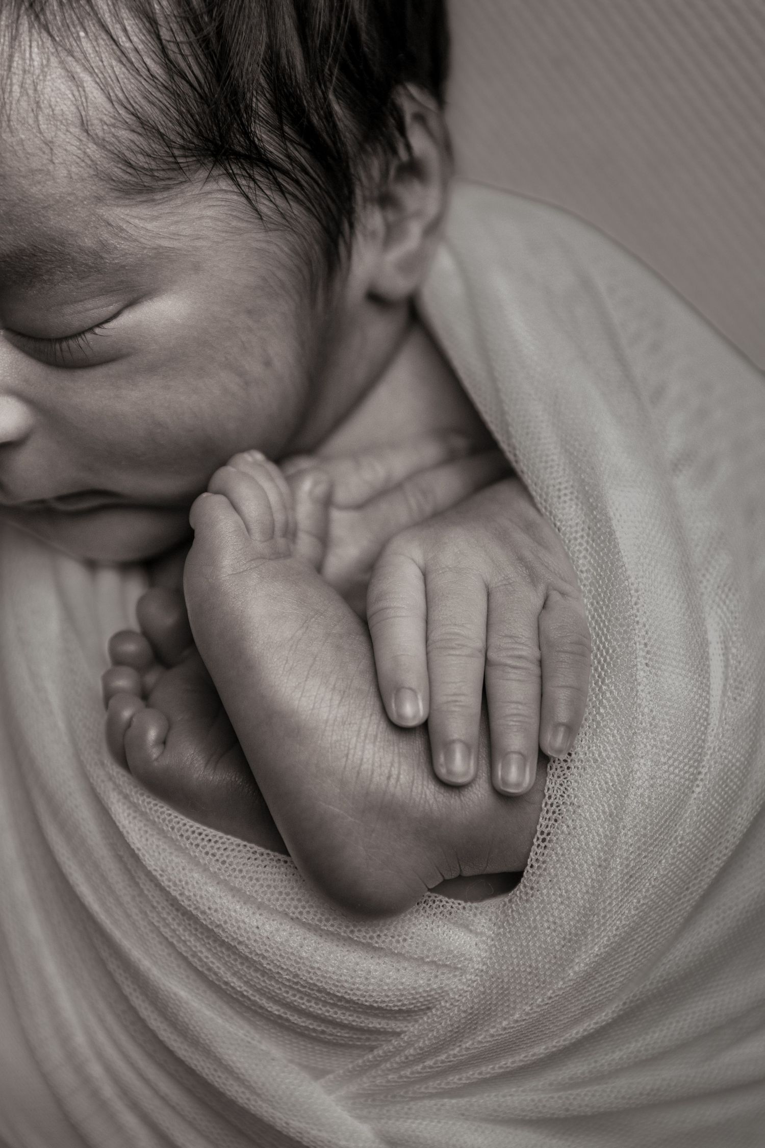 fresno newborn photographer capturing meaningful detail captures