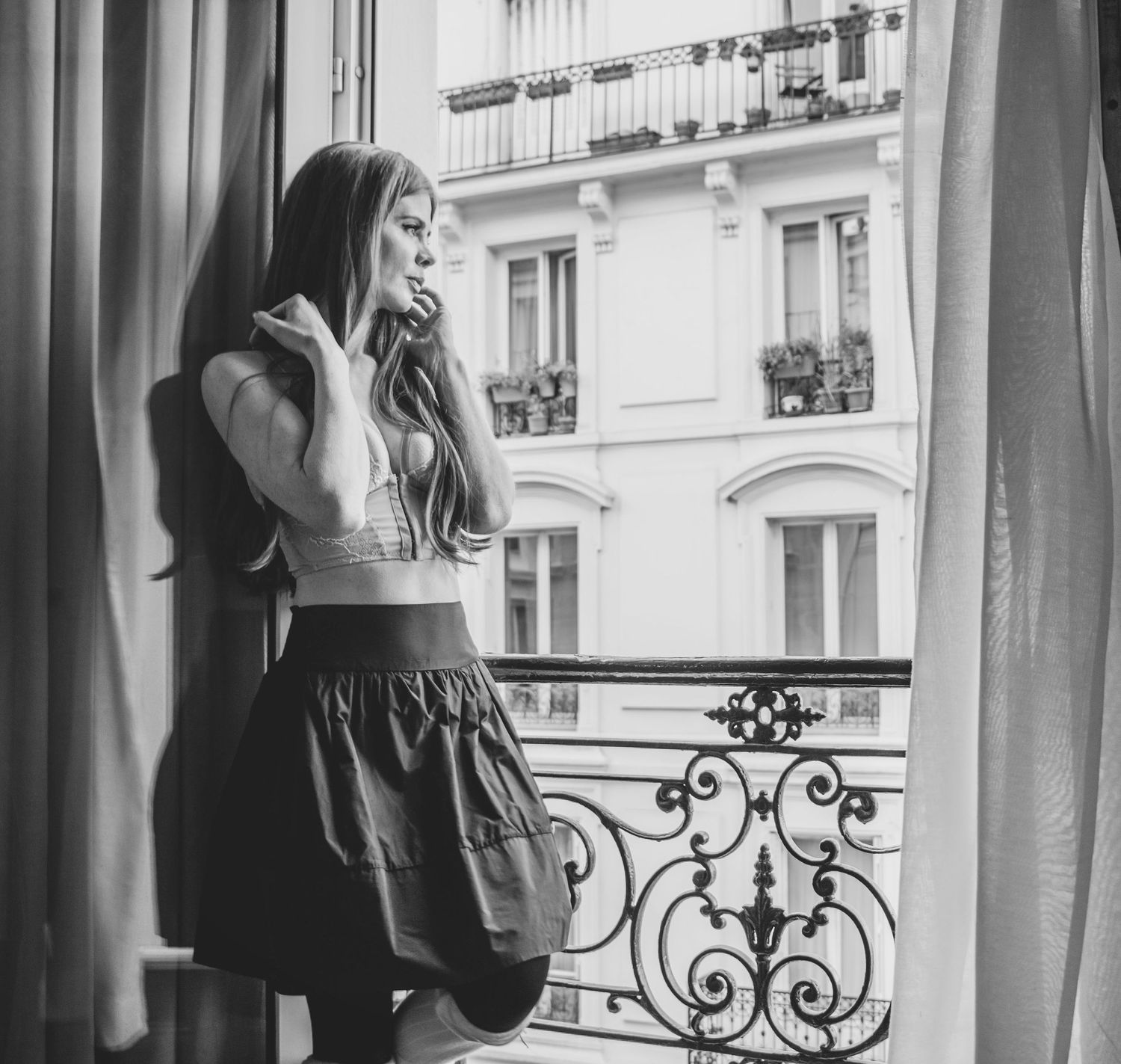 Stylish photoshoot in Paris