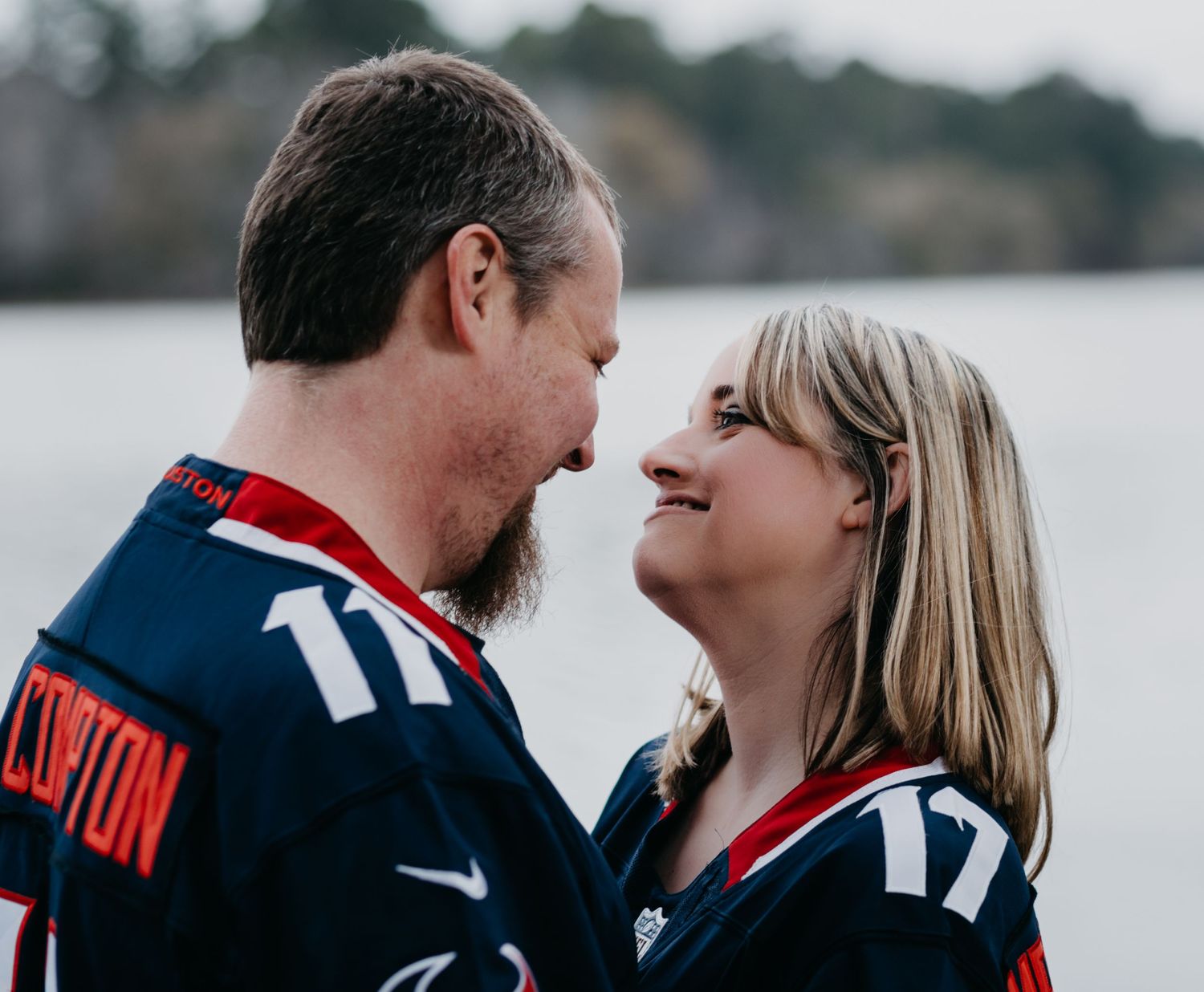 Holly and Thomas couples session by League City photographer Robert Paul | outdoors natural light