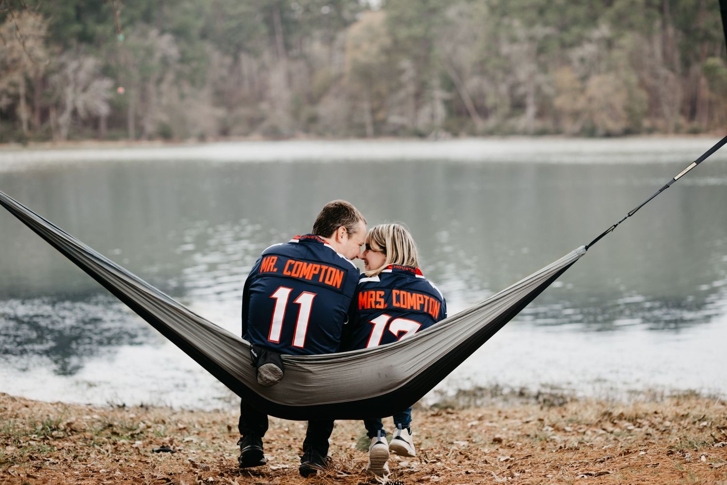 Holly and Thomas couples session by League City photographer Robert Paul | outdoors natural light