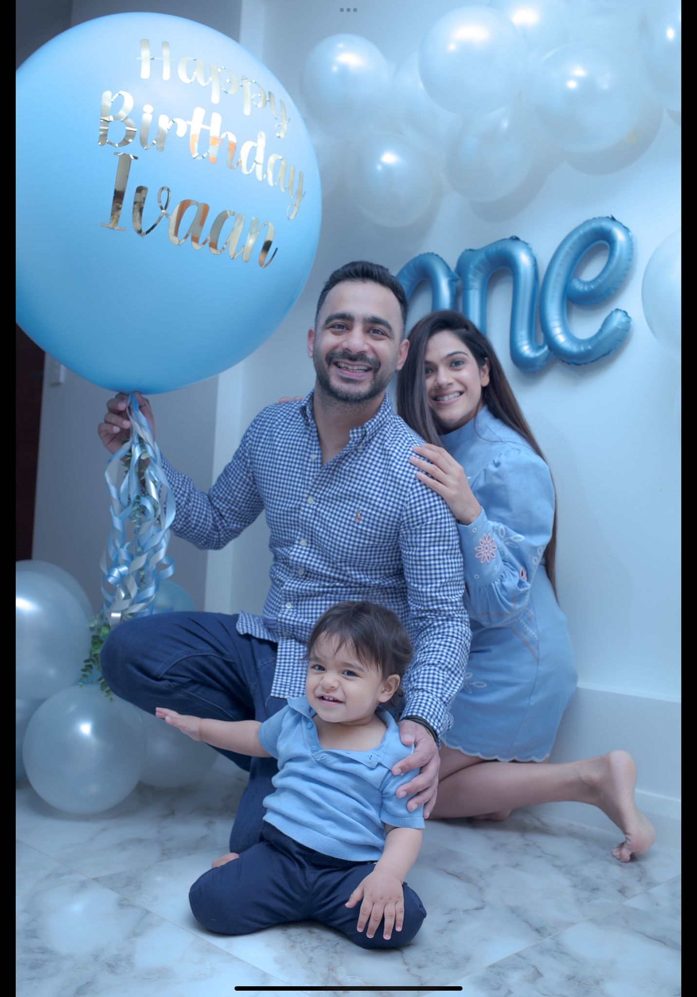 Birthday Photoshoot, Cake Smash, Family Photoshoot, one year old photoshoot