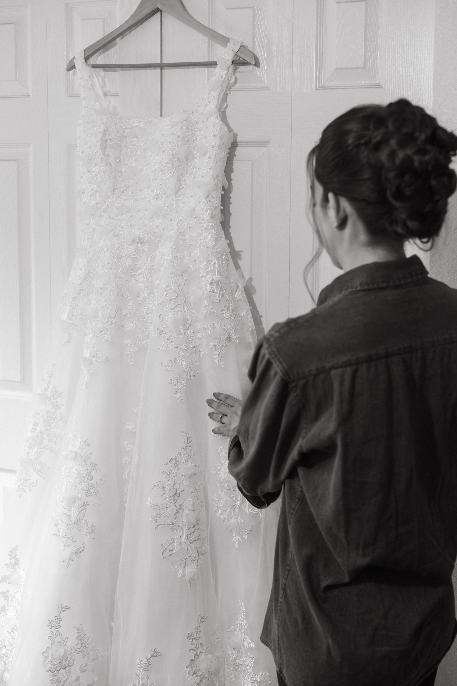 Wedding day bride getting ready Tampa Florida wedding photographer