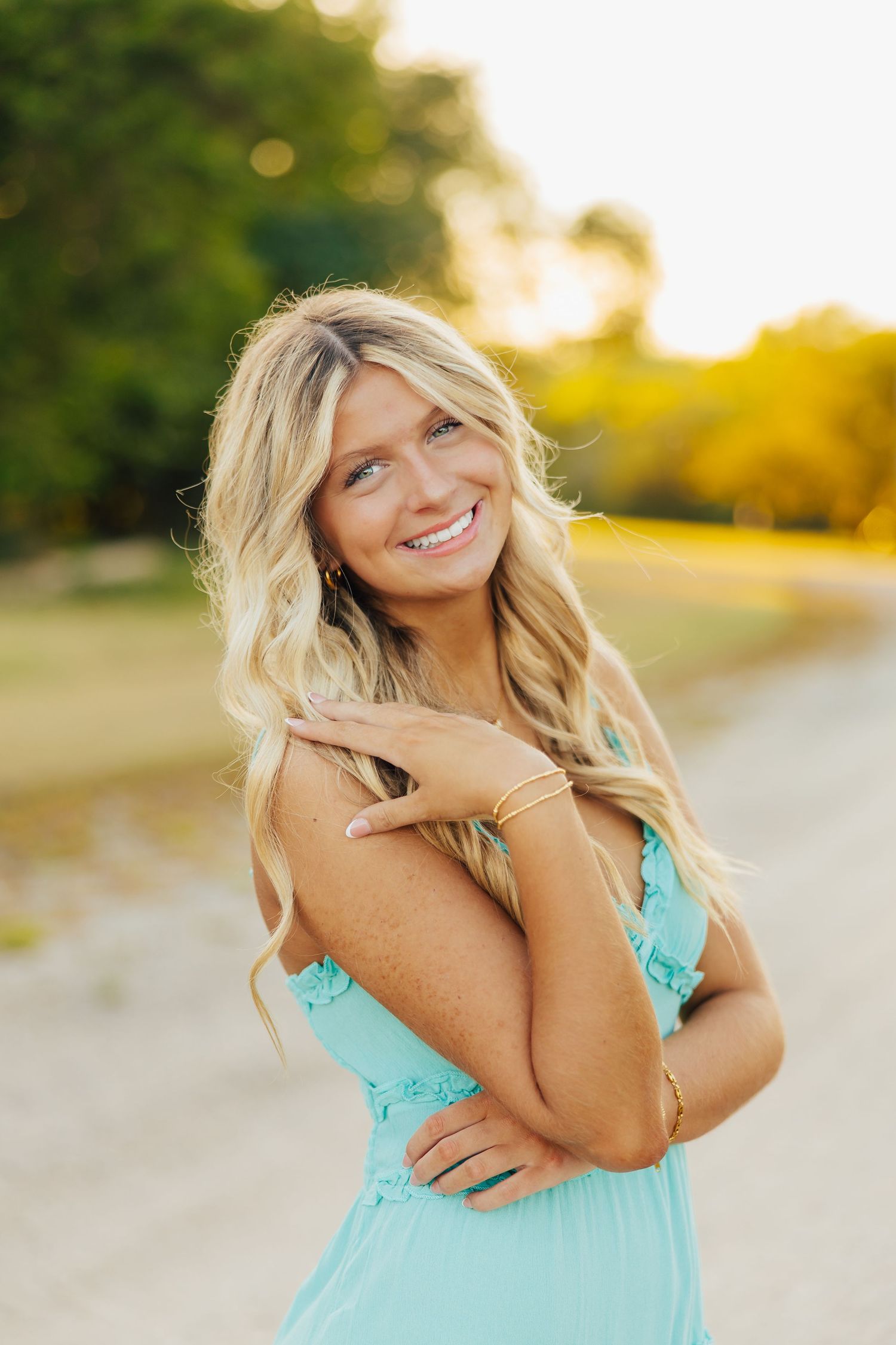 Kansas Country Road Senior Session. Small town kansas photographer. Kansas Sunset Session. Kansas Senior Photographer