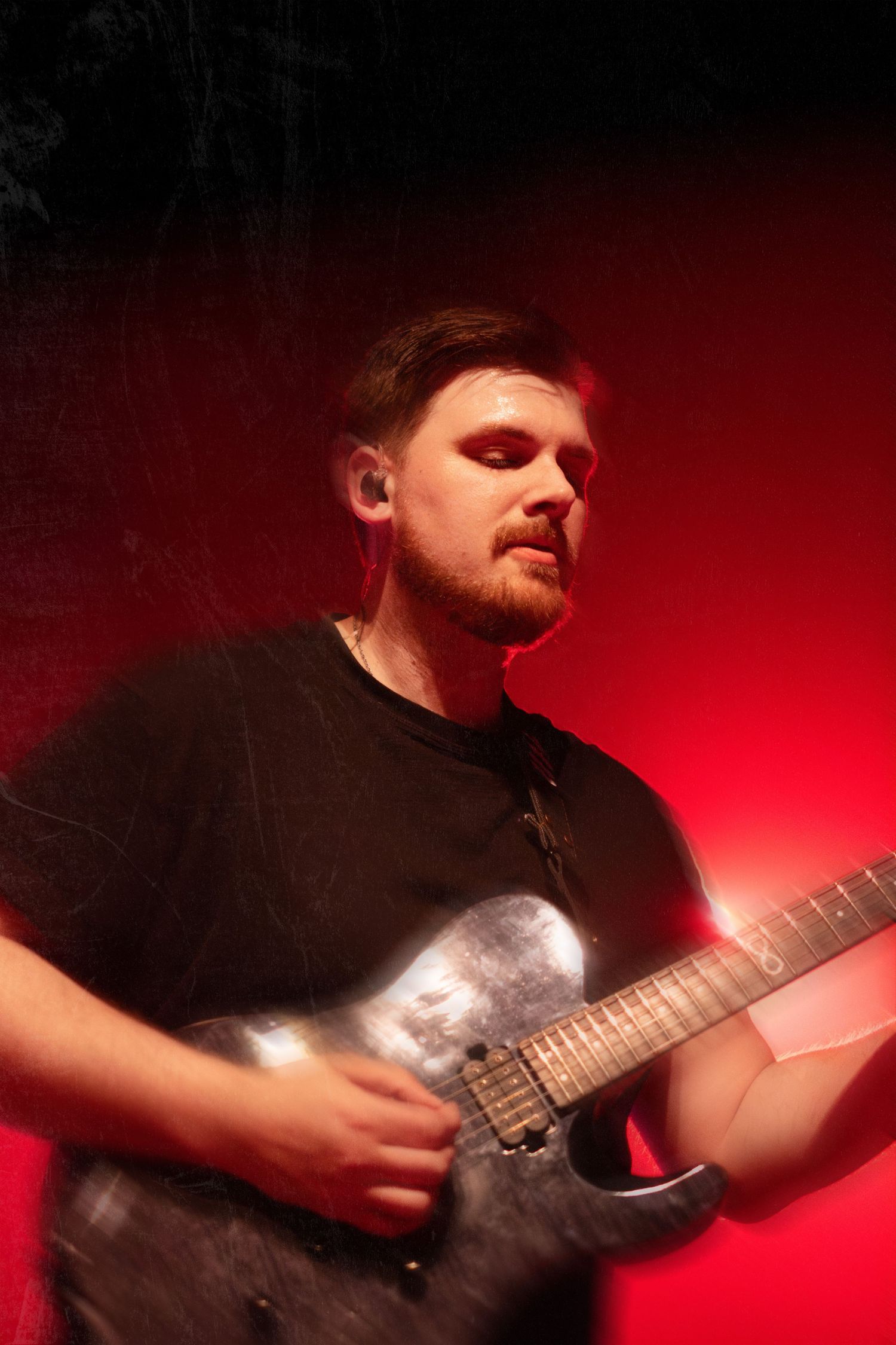 Live event photography showcasing candid interactions. Concert photography and videography in Sault Ste. Marie.