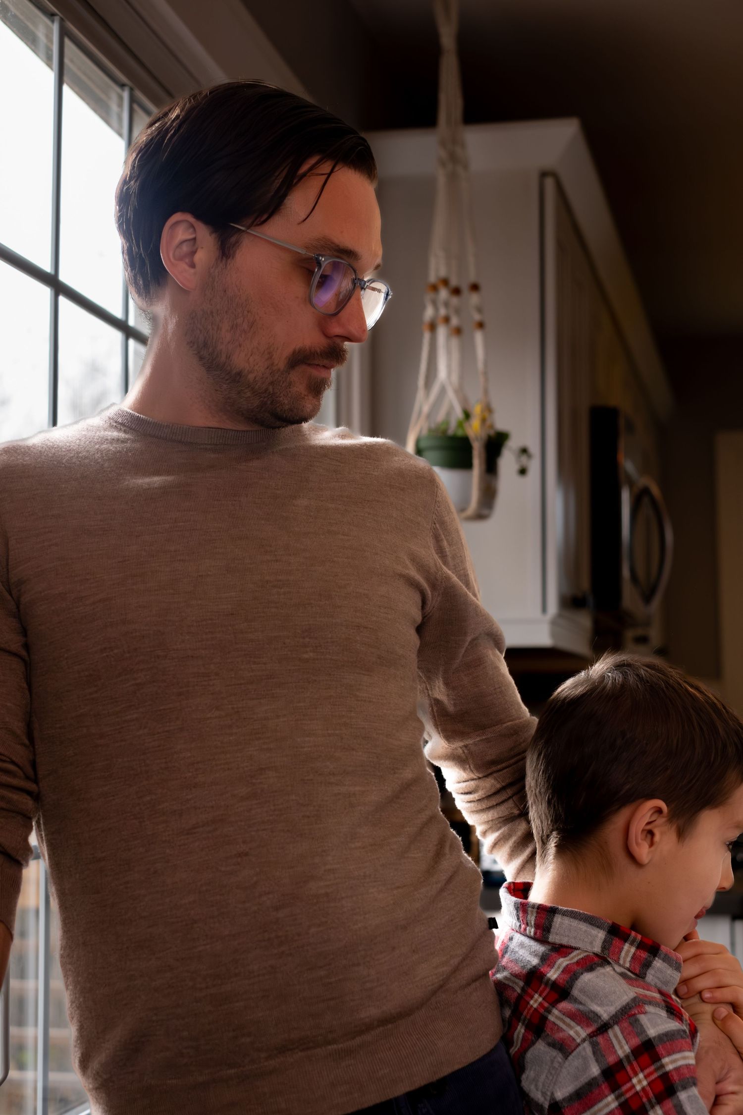Lifestyle family photography capturing natural interaction and connection