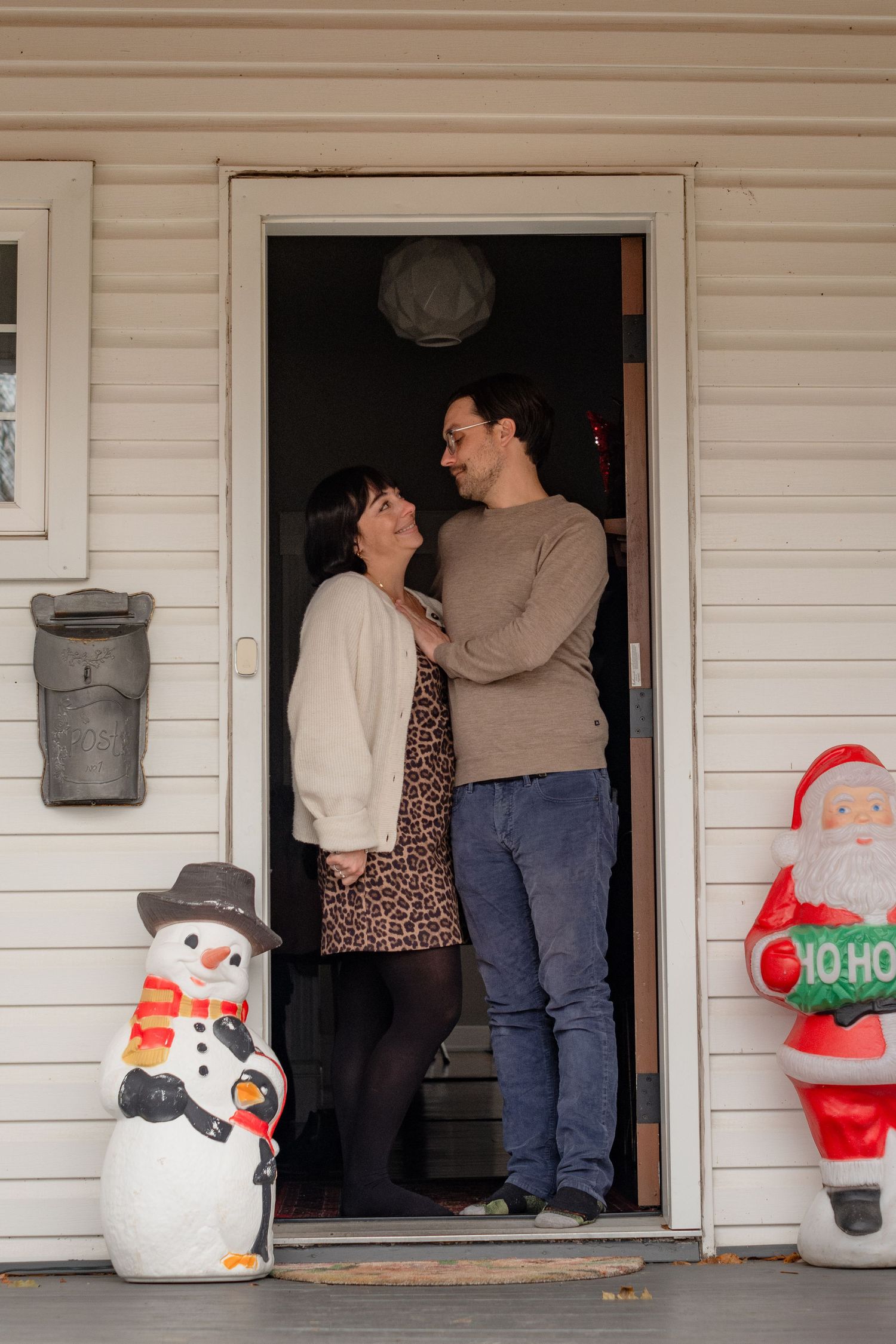 Candid family session with relaxed, unposed moments