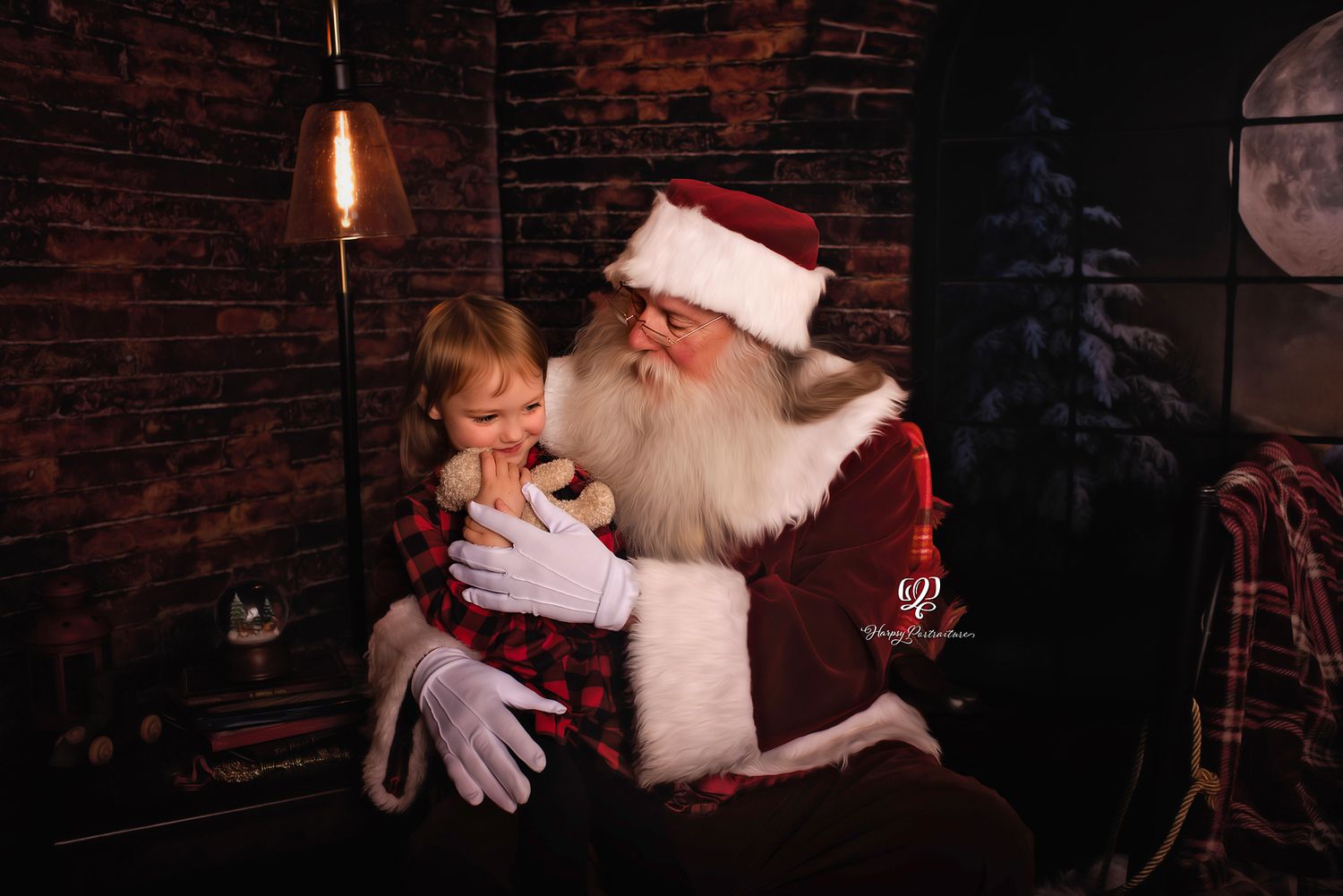Santa meeting children during Santa Experience photoshoot session Lexington, SC, Santa minis Lexington, SC