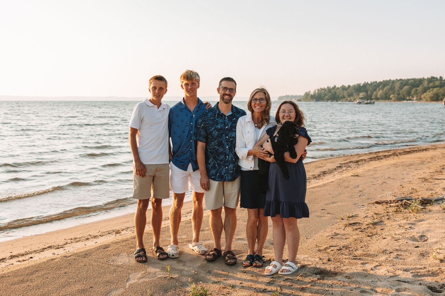 Family photoshoot along East Bay in Traverse City, Michigan