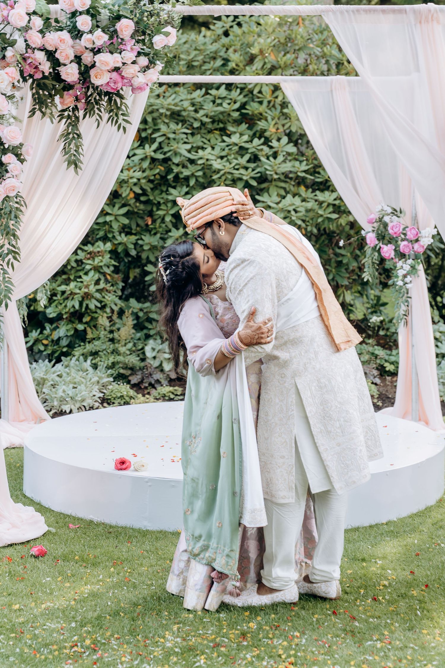 top professional wedding photographer in vancouver british columbia wedding in westwood plateau golf club coquitlam
