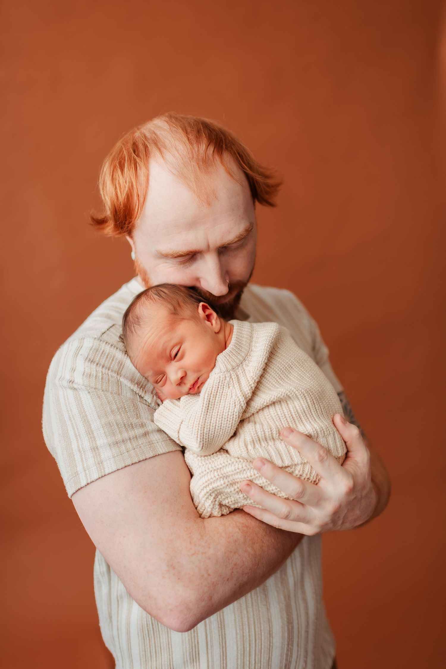 Posed Newborn Photographer based in Denver Colorado offering in Studio Newborn Photo sessions. Centennial Colorado photography studio