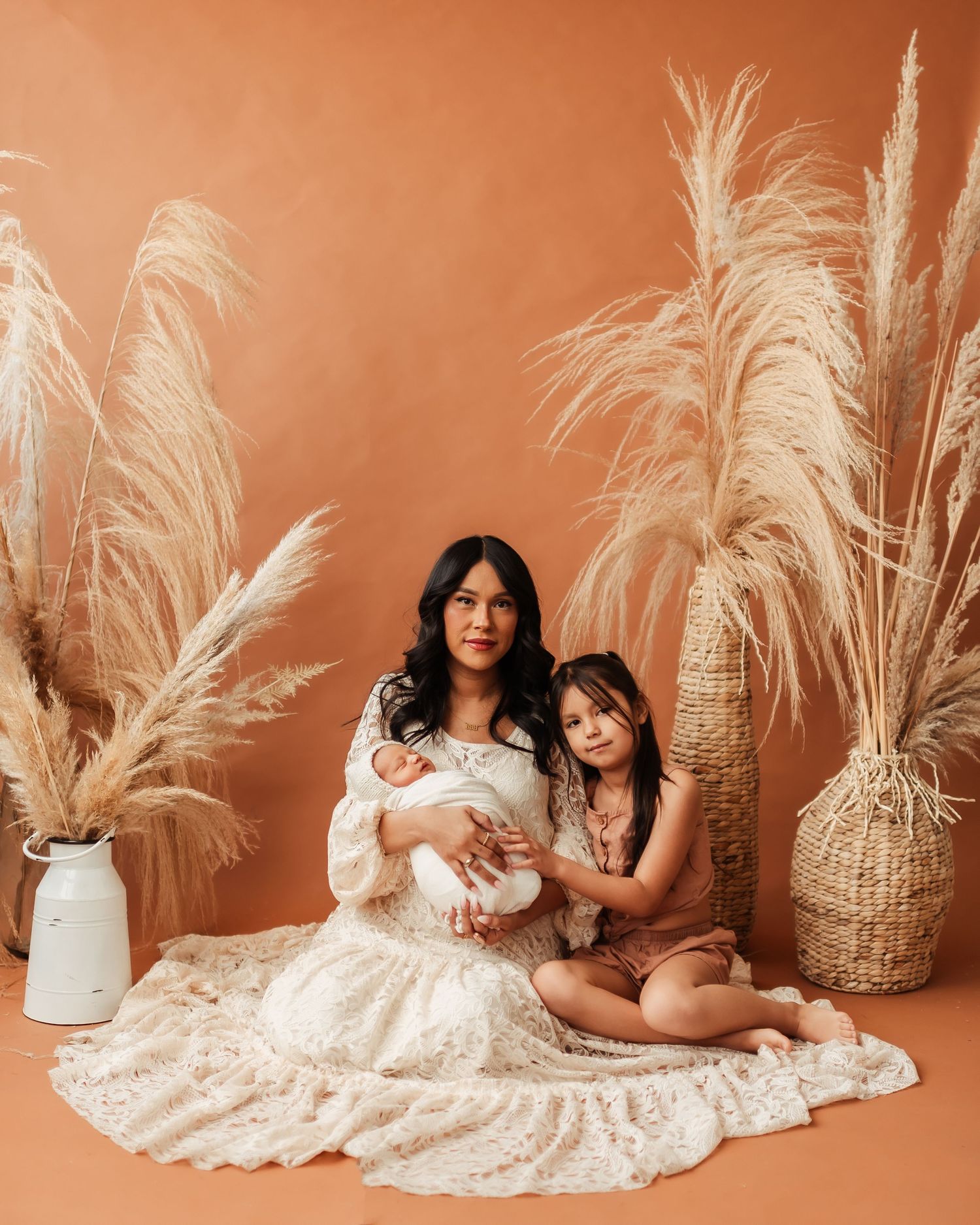 Posed Newborn Photographer based in Denver Colorado offering in Studio Newborn Photo sessions. Centennial Colorado photography studio