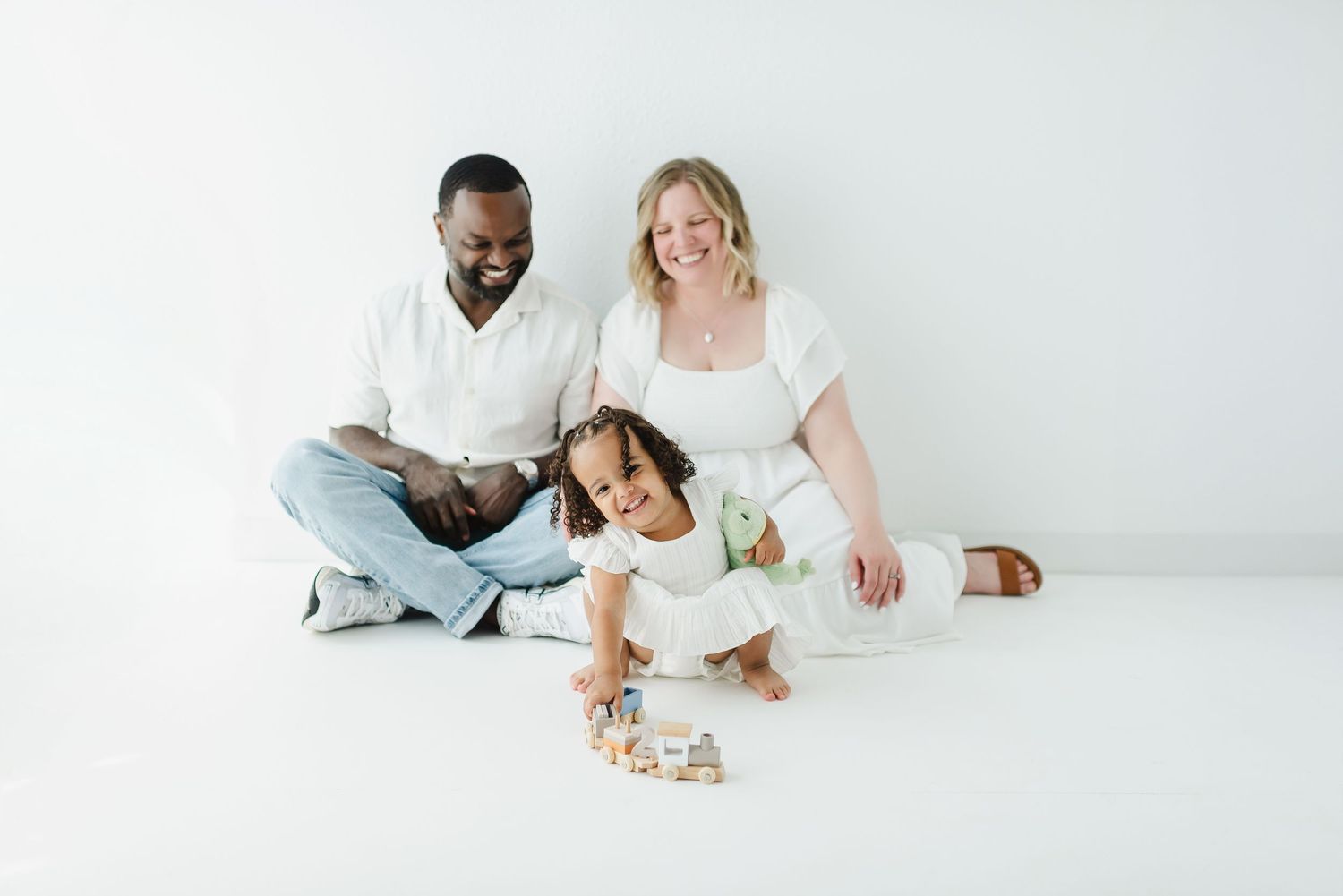 studio family photo shoot in Denver Colorado. Denver family and baby photographer with studio. Studio family photographer in Centennial CO