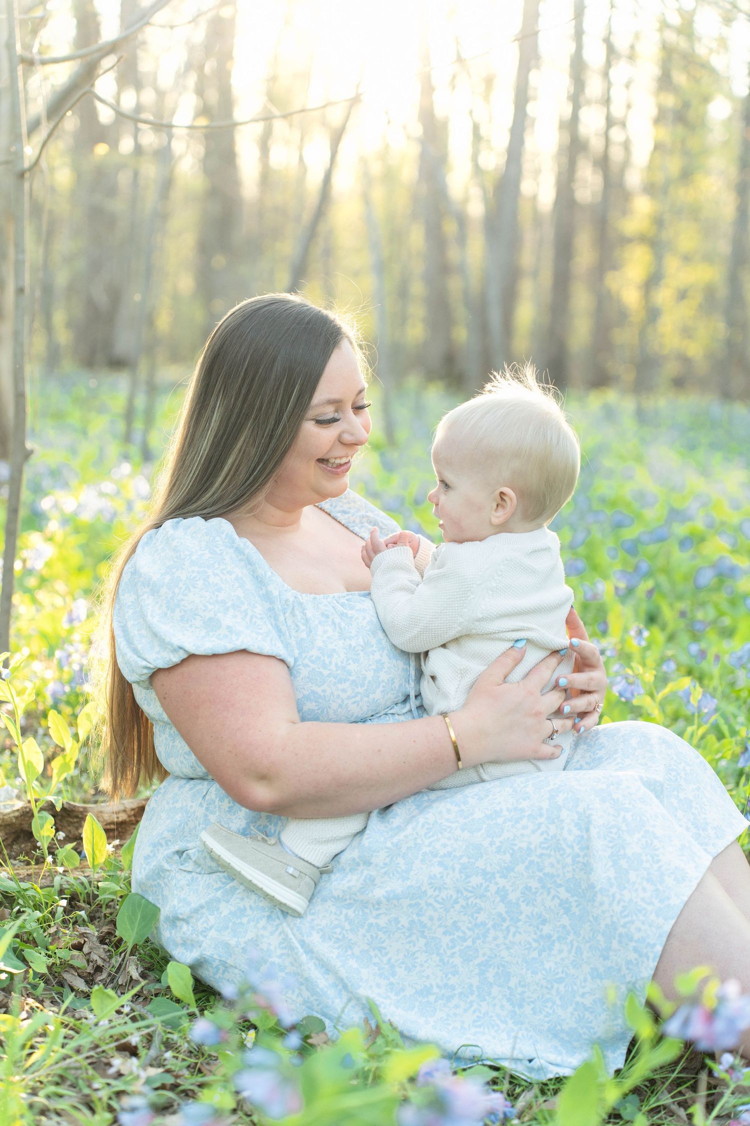 Motherhood photography in northern Virginia. Mommy and me photoshoot.