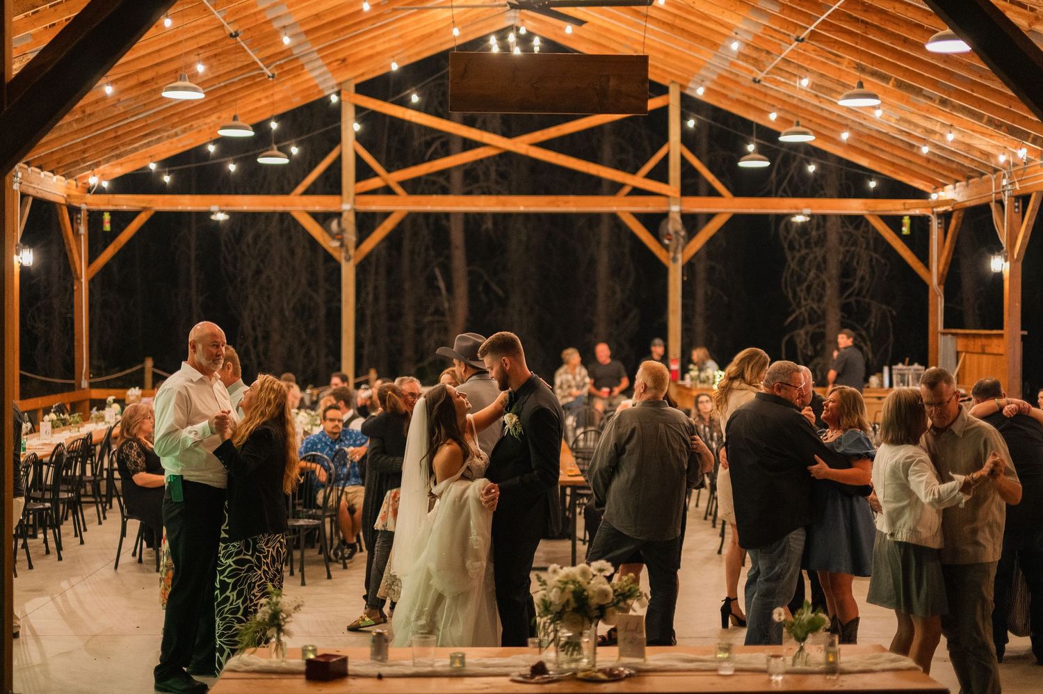 Spokane, Washington wedding venue reception photos.