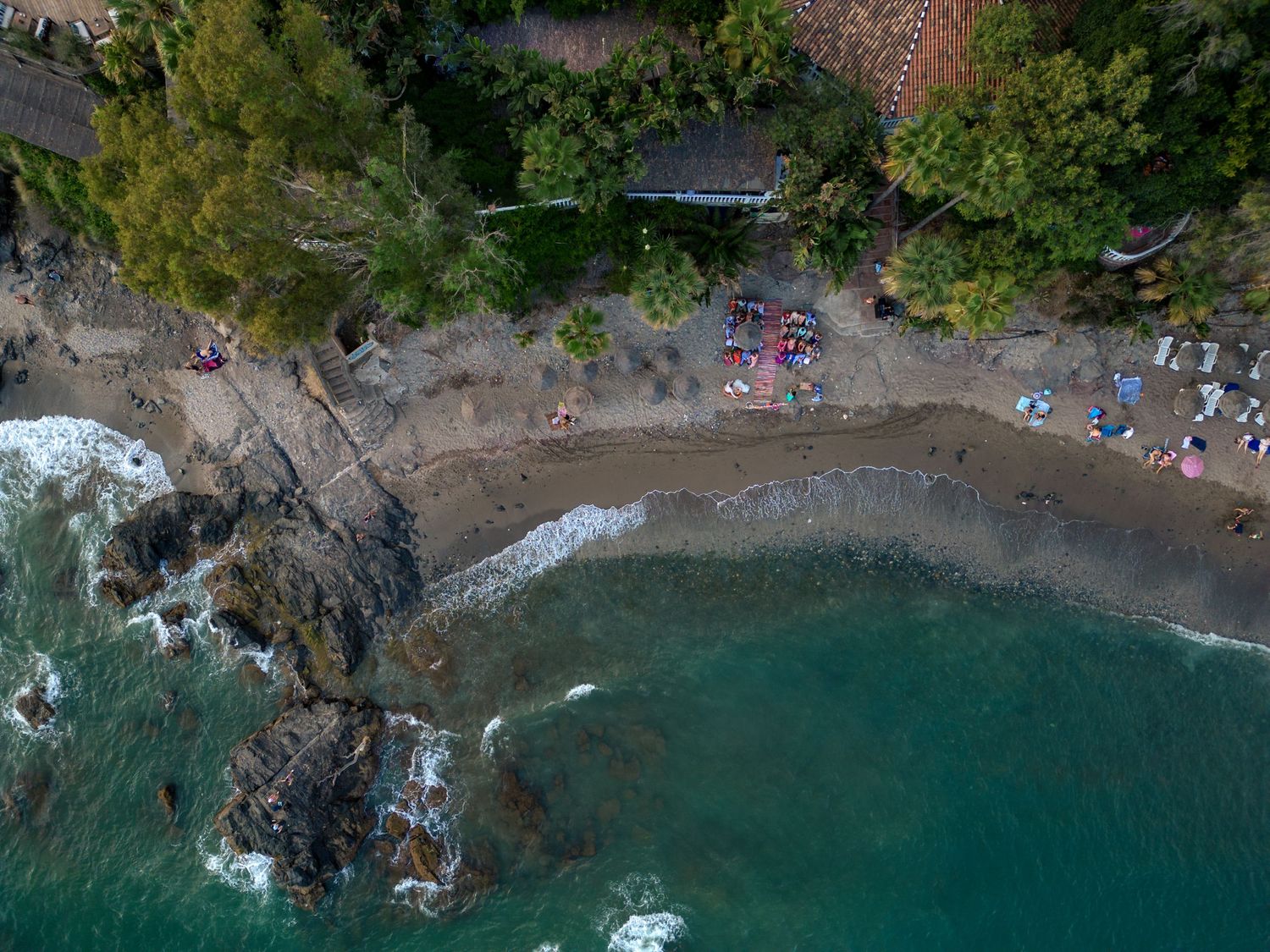 drone shot van de kust in spanje