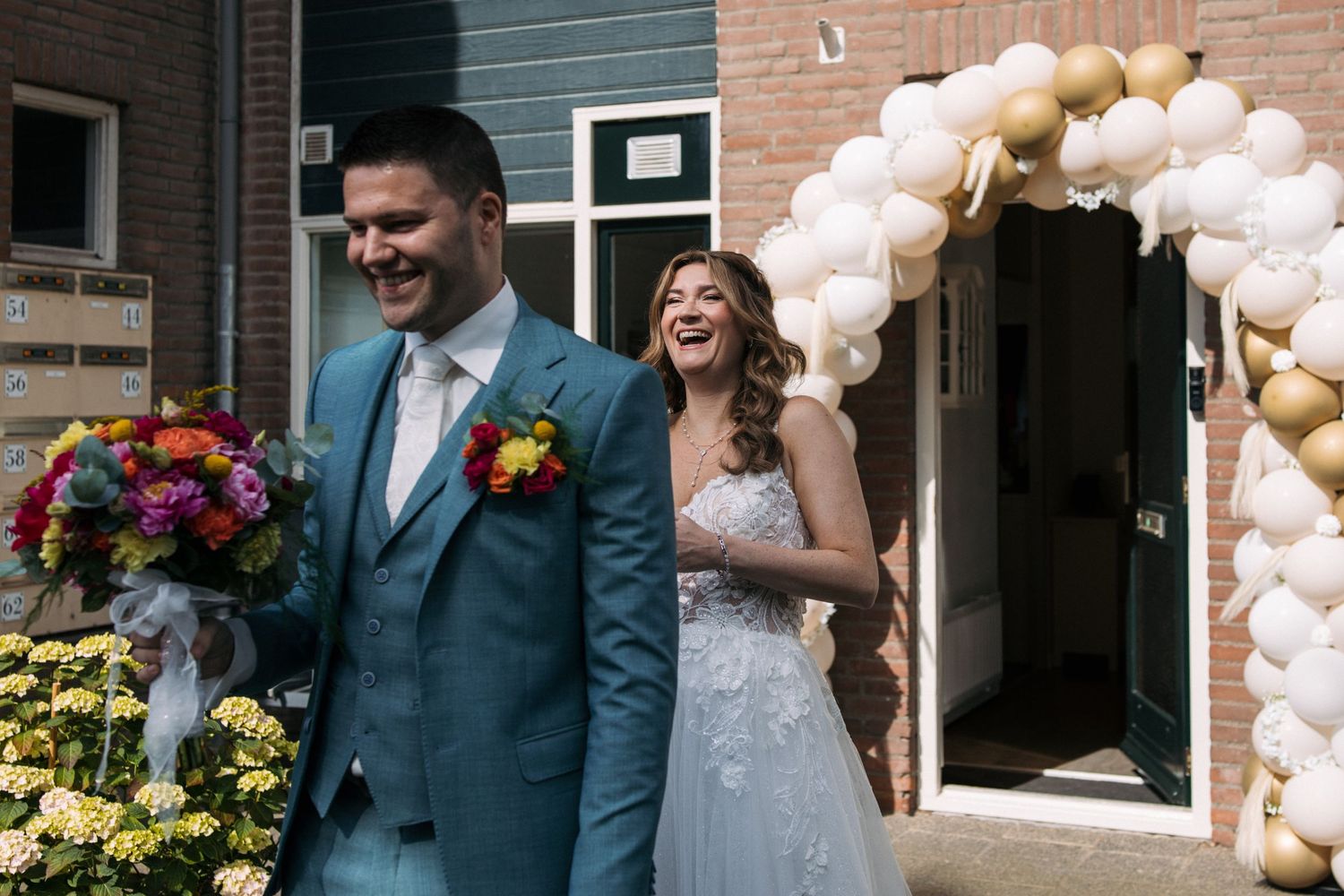 first look in leiden trouwen bruidspaar