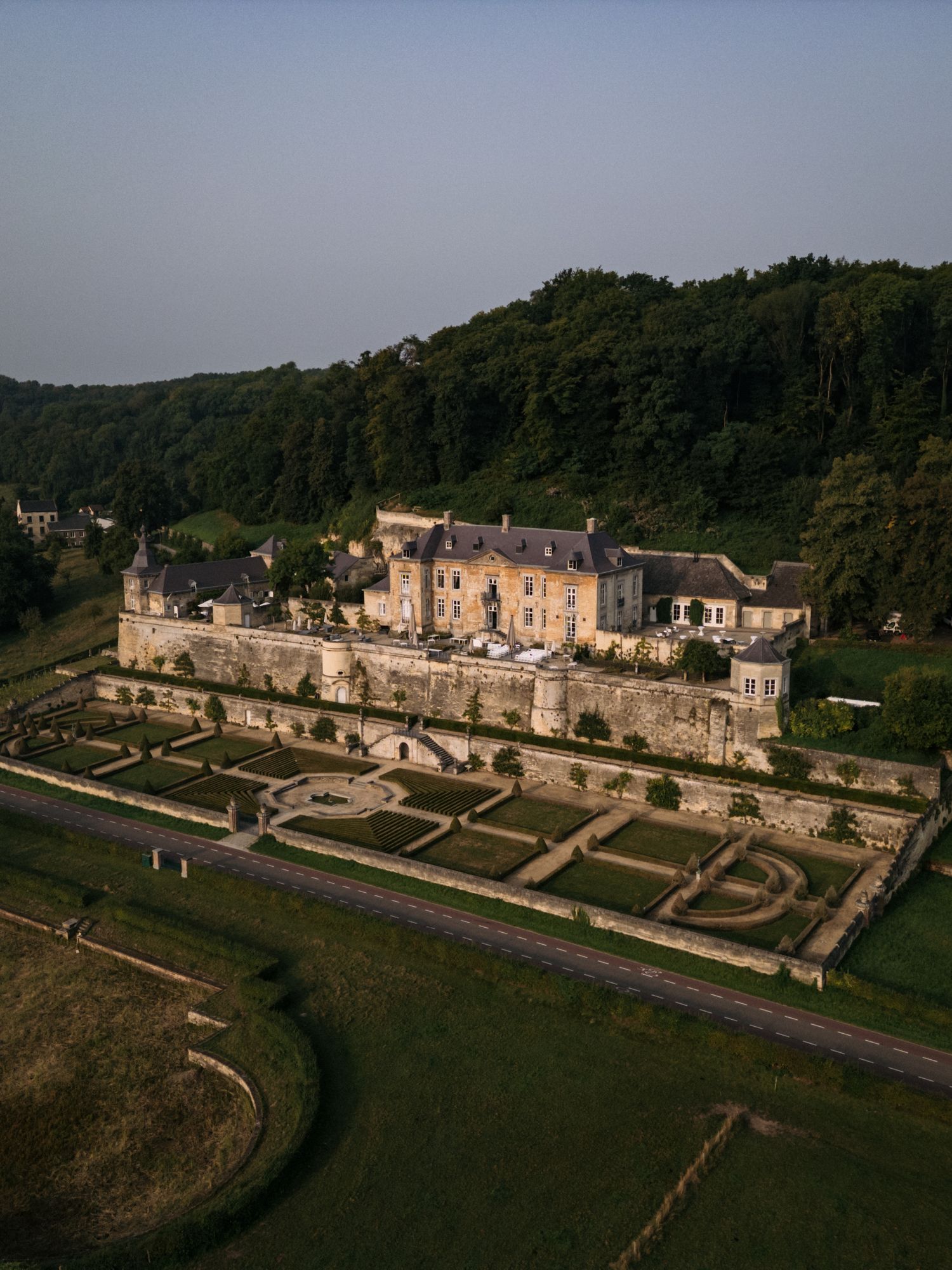 drone foto limburg chateau neercanne
