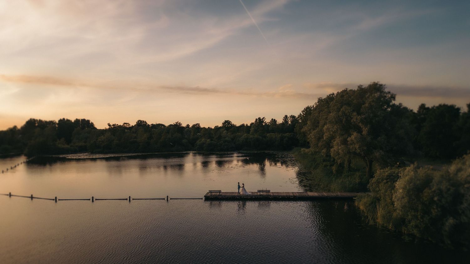 drone shot de bruidsgasten uniek nederland