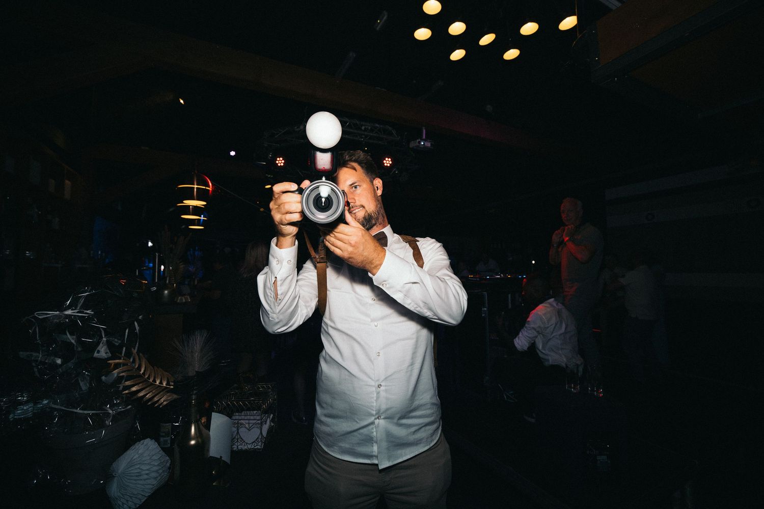 niels en Lieke de bruidsgasten fotograaf met flitser beste fotograaf 2025 wedwar